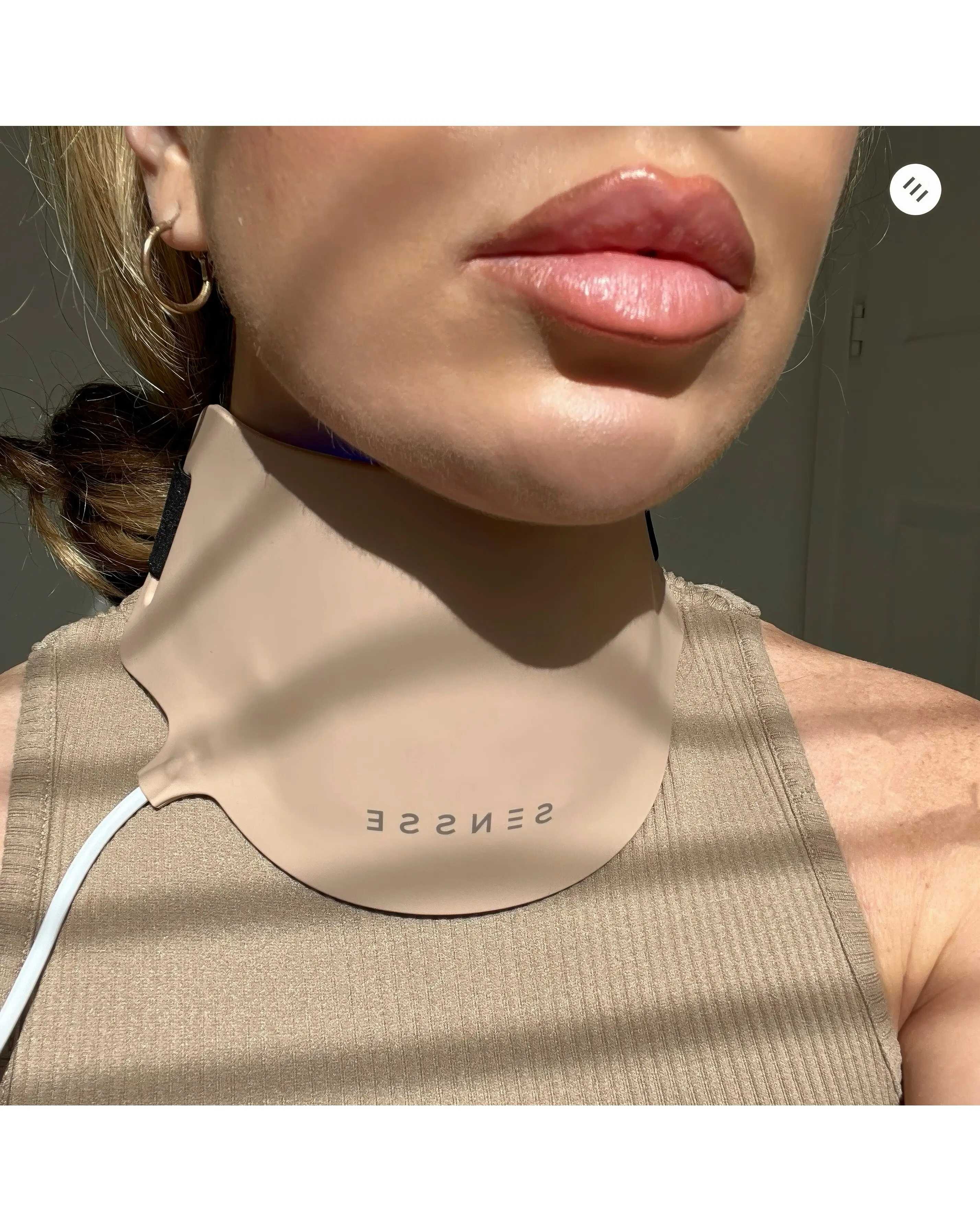 124340-sensse-led-neck-mask-1.jpg