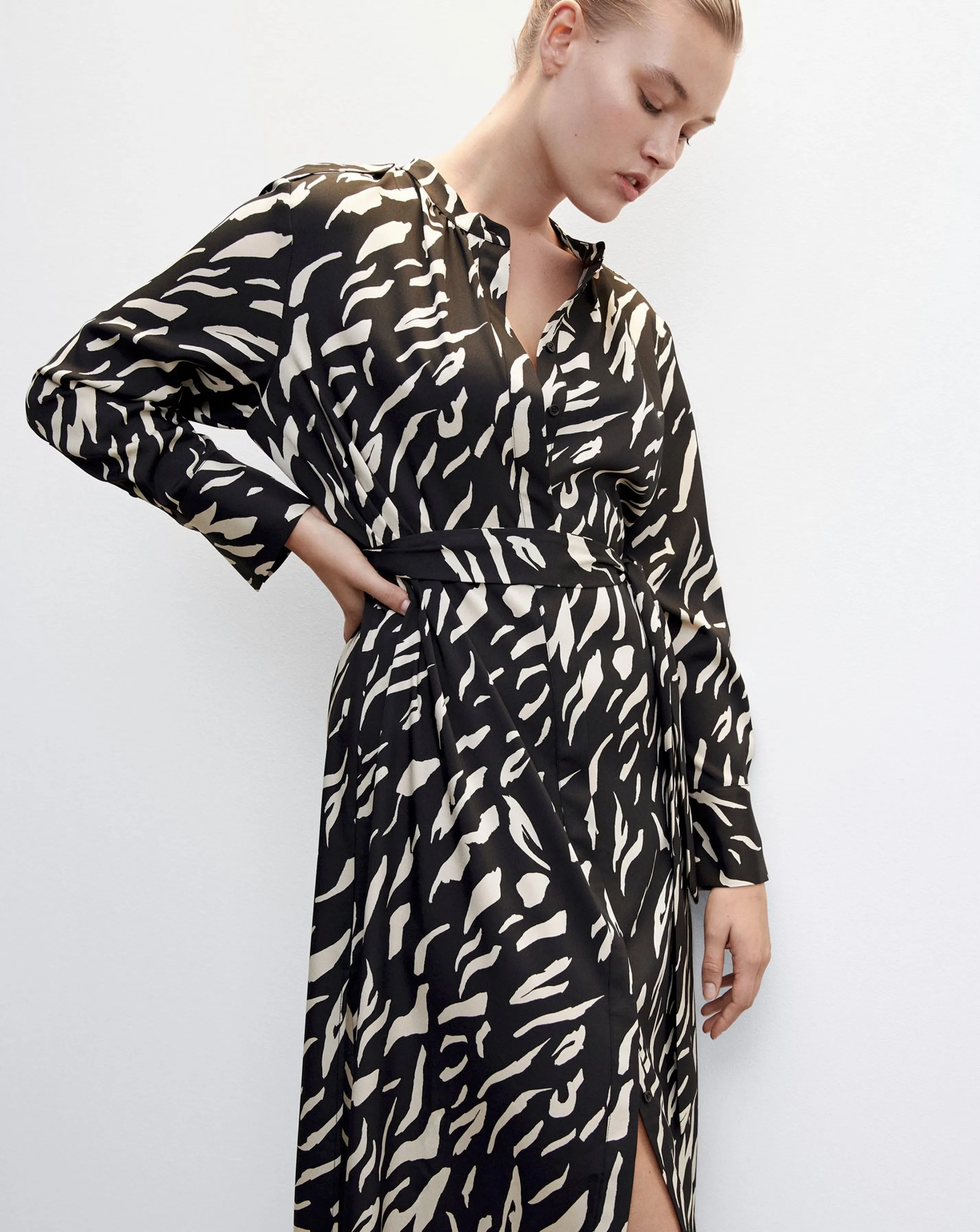 124622-mango-truman-midi-printed-dress-1.webp