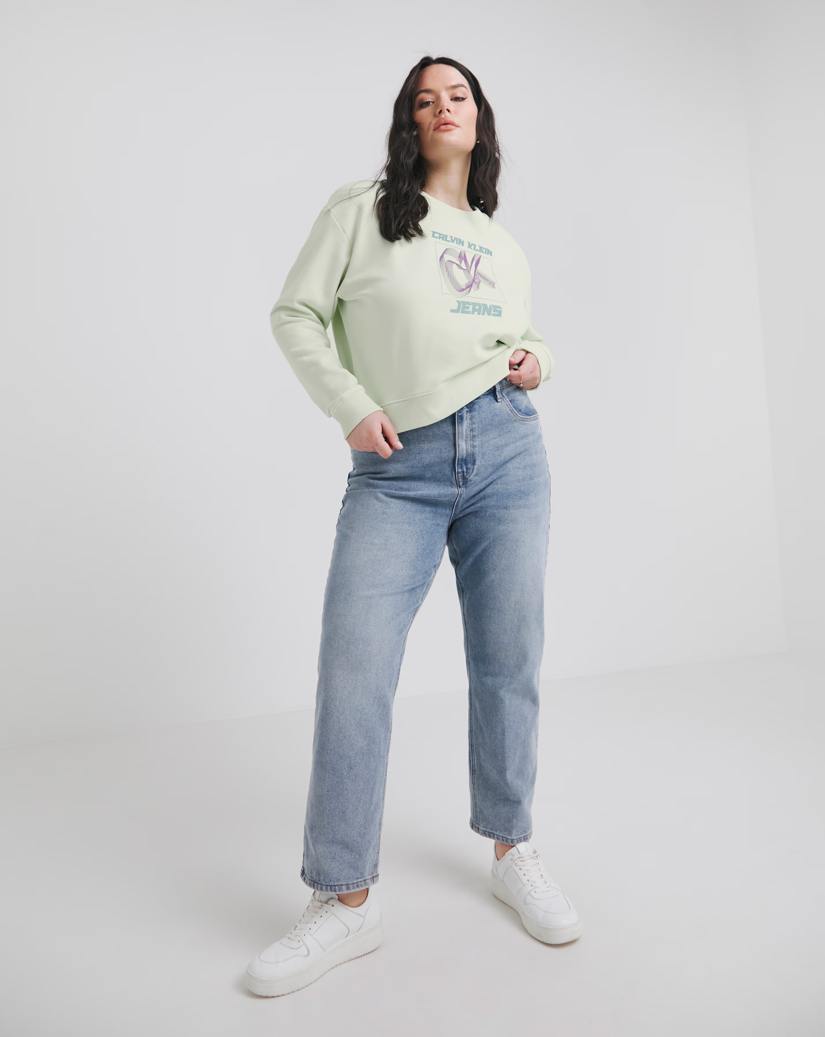 124925-calvin-klein-jeans-hyper-real-sweatshirt-1.webp