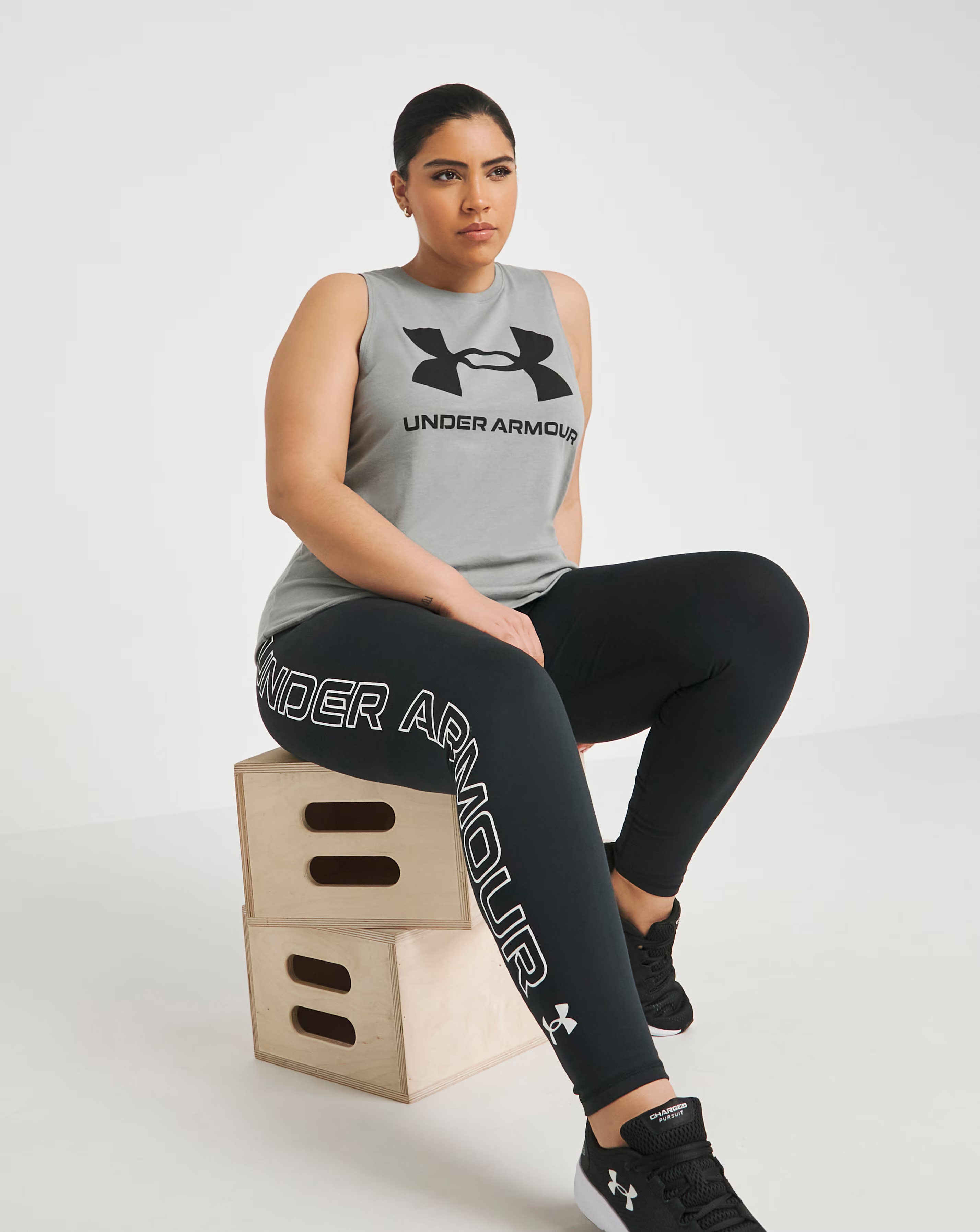 125173-under-armour-live-sportstyle-tank-1.webp