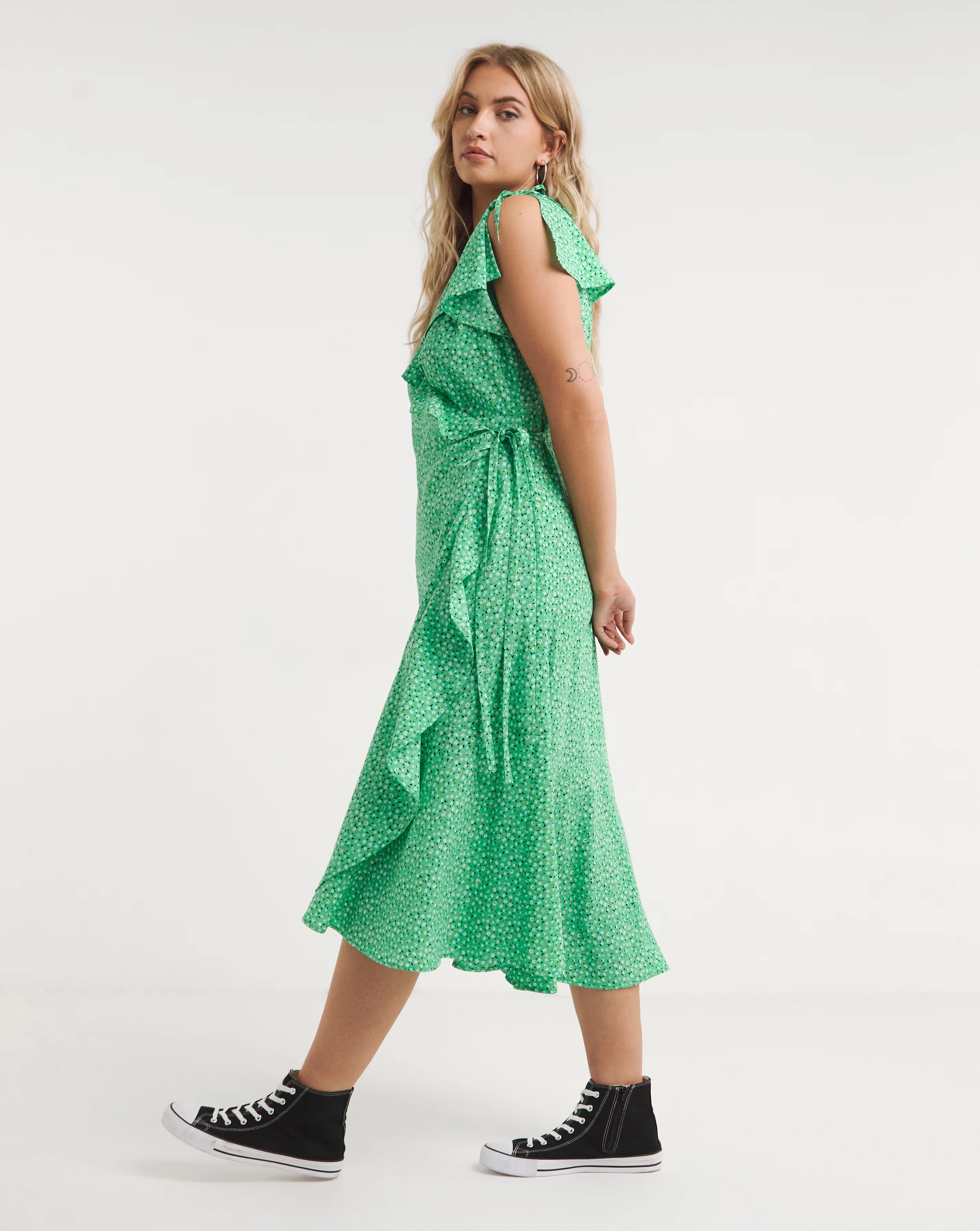 125224-joe-browns-francesca-fill-dress-1.webp