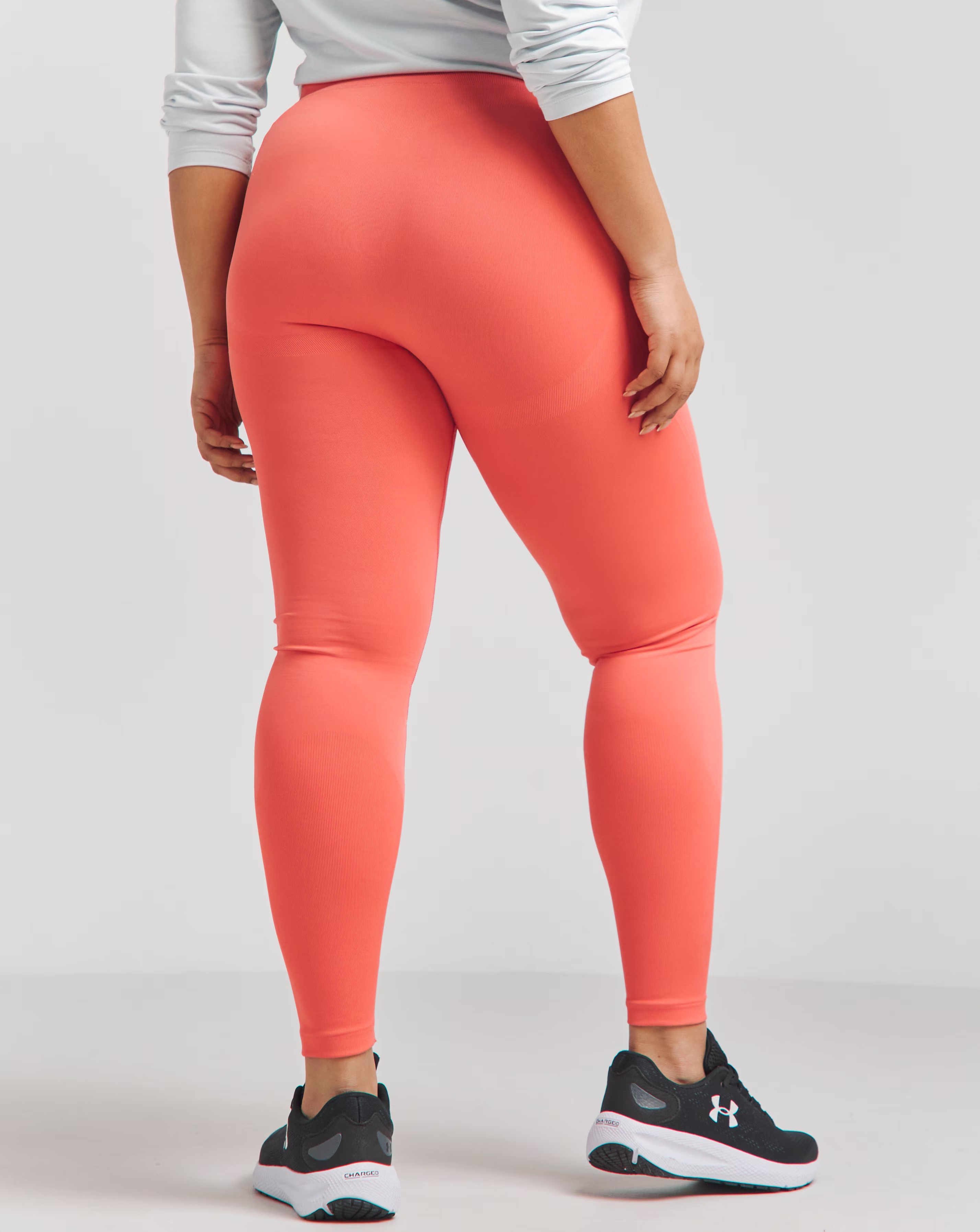 125340-under-armour-train-seamless-legging-1.jpg