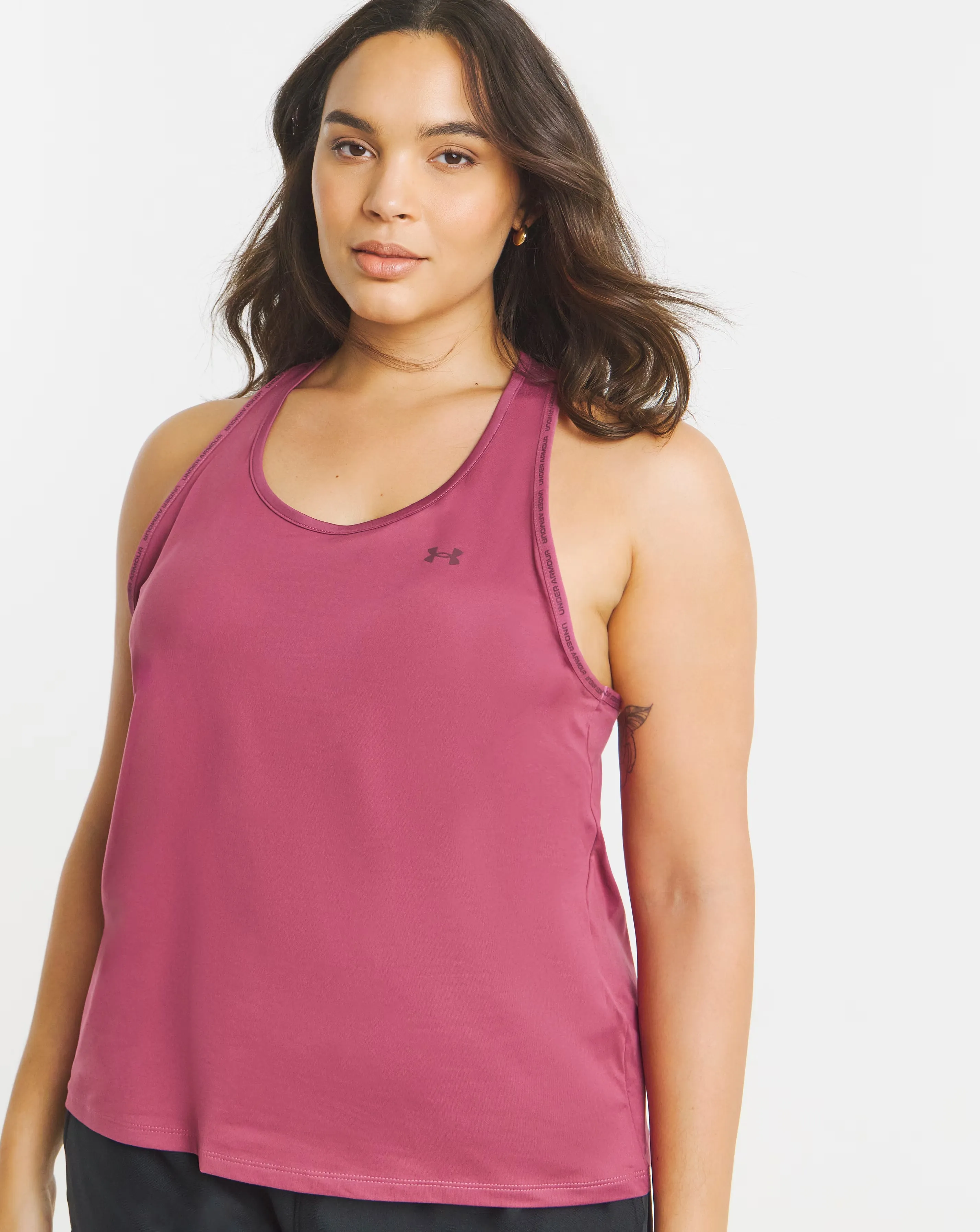 125605-under-armour-knock-out-tank-1.webp