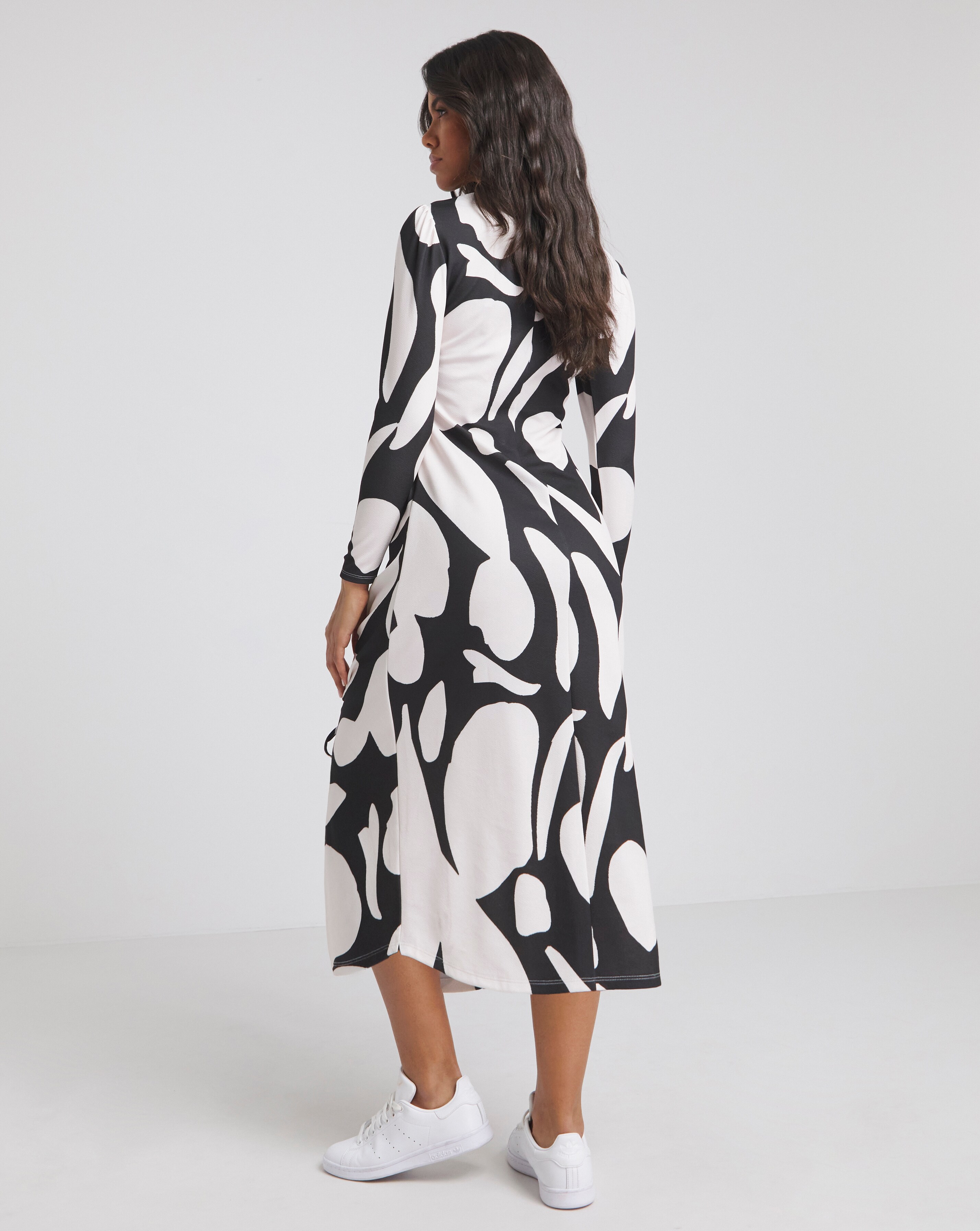 125737-mono-print-scuba-crepe-ruched-midi-dress-1.jpg