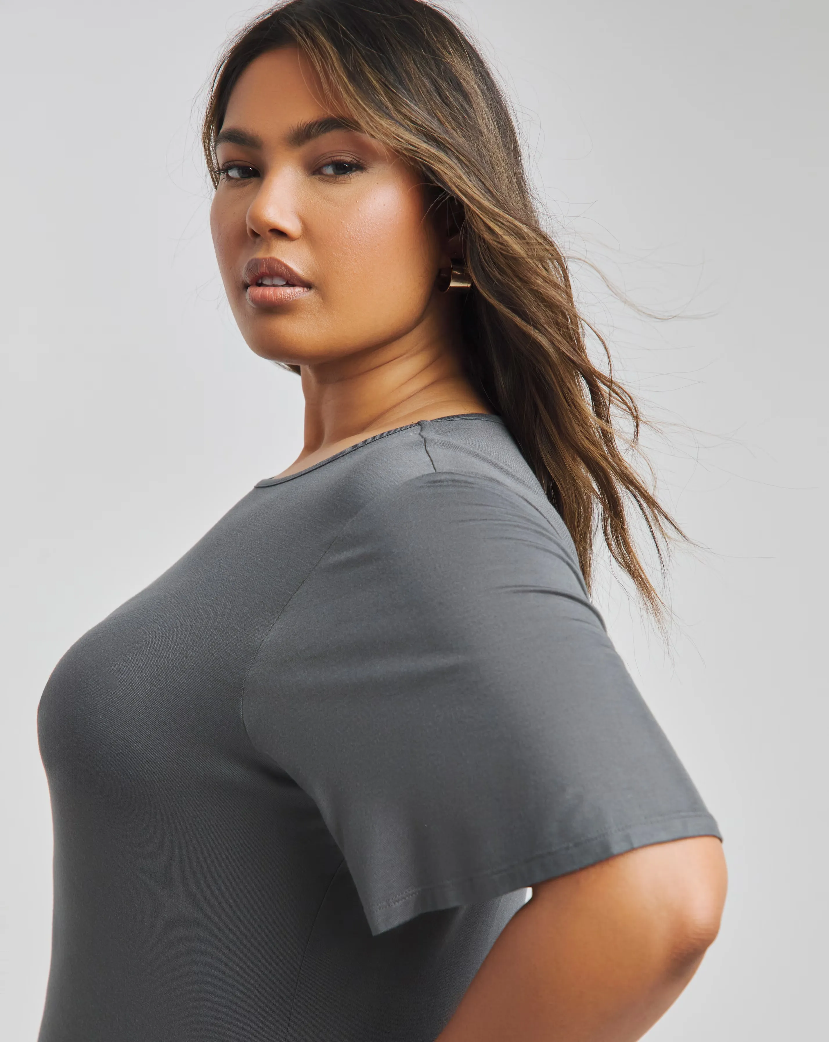 126036-grey-viscose-elastane-t-shirt-midi-dress-1.jpg
