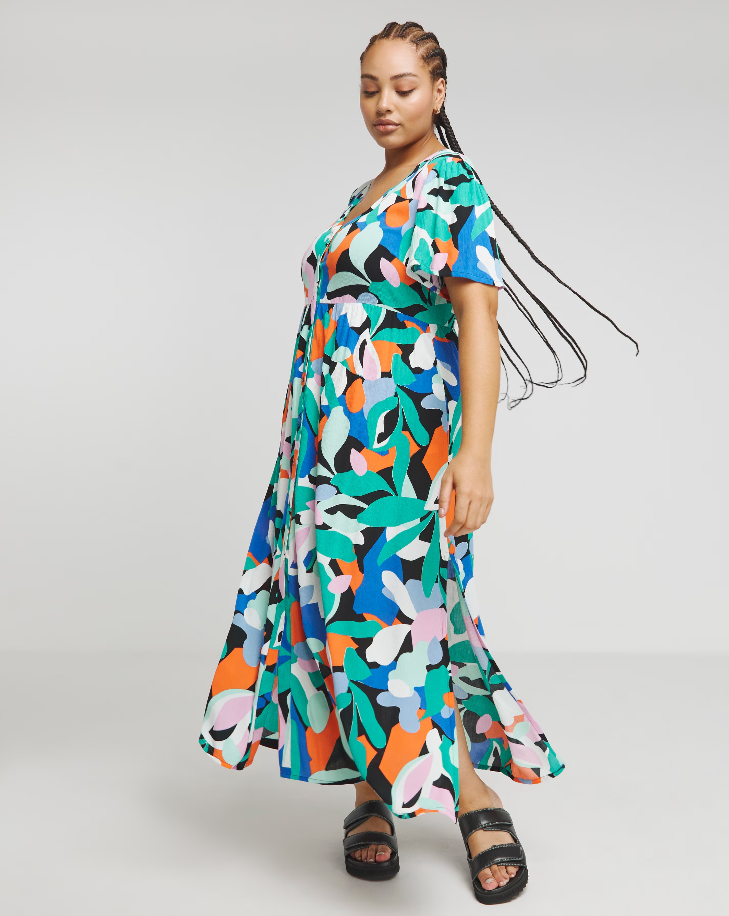Simply Be Multi Crinkle Button Through Maxi Dress with Pockets 1 126244-simply-be-multi-crinkle-button-through-maxi-dress-with-pockets-1.jpg