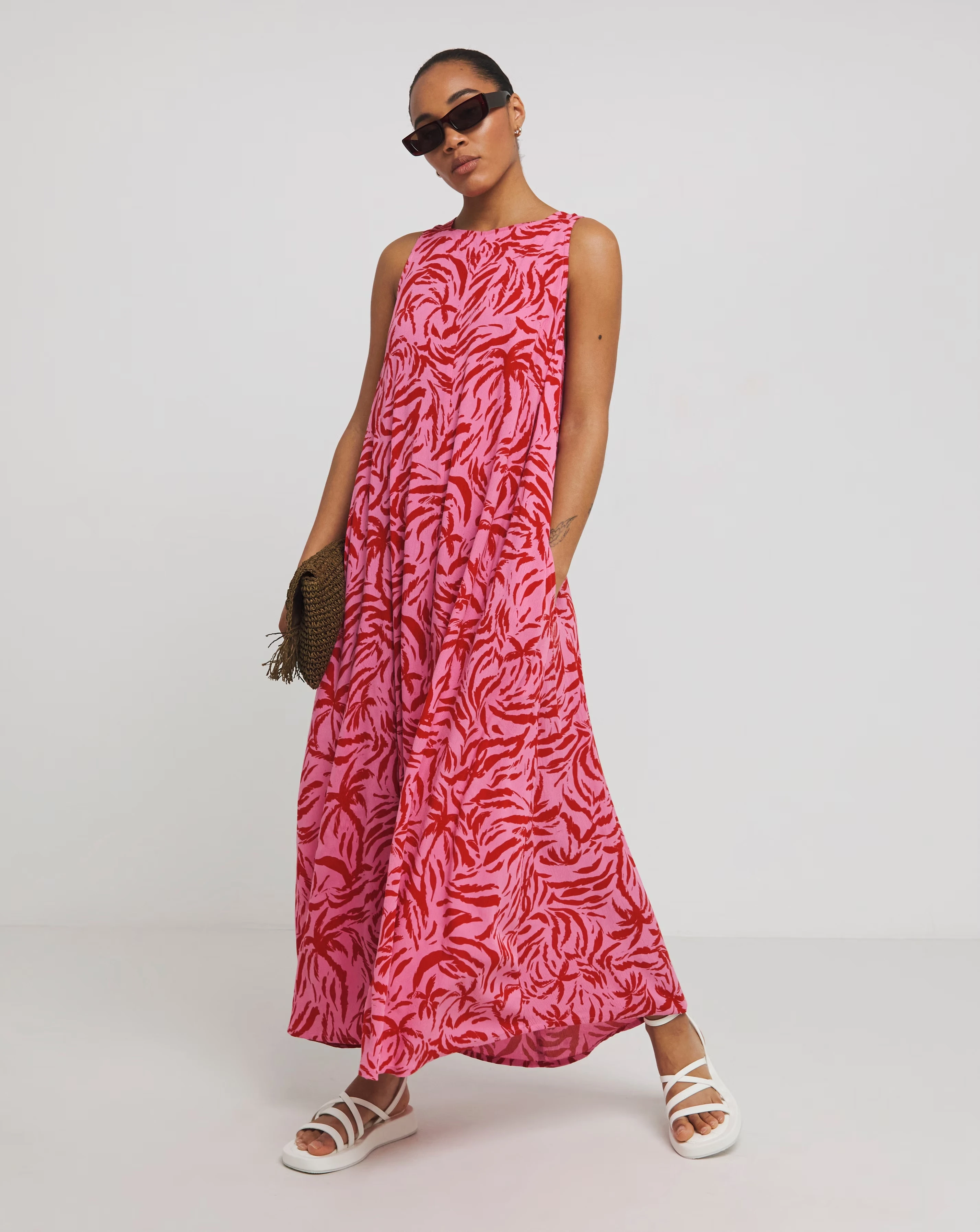 127384-crinkle-trapeze-maxi-dress-1.webp