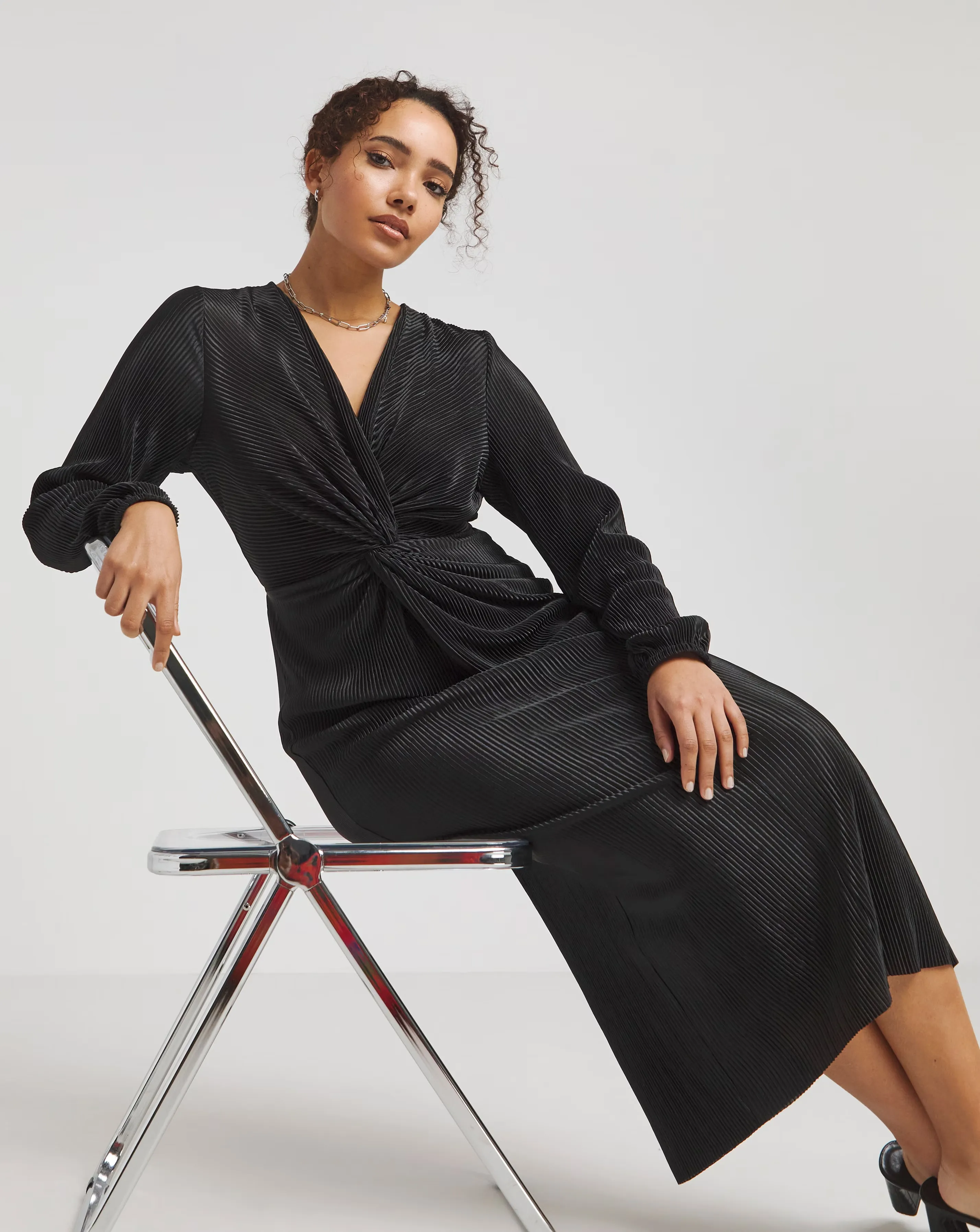 Simply Be Black Plisse Twist Front Midi Dress 1 127771-simply-be-black-plisse-twist-front-midi-dress-1.webp
