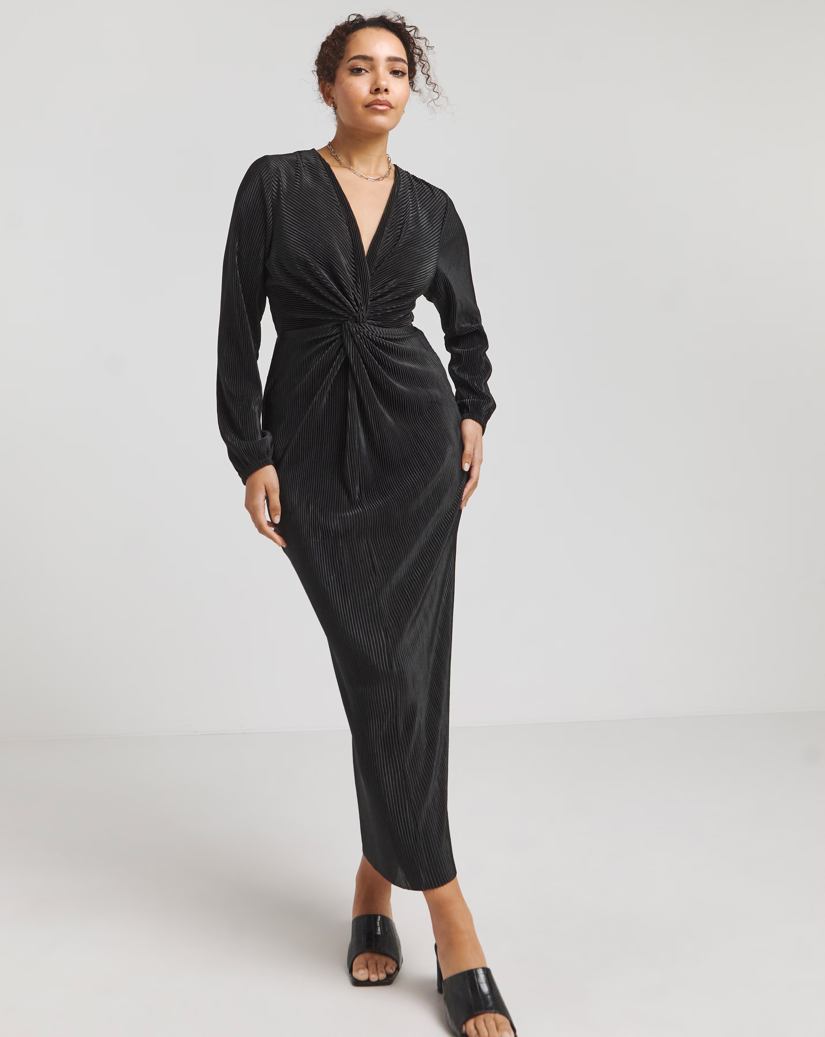 127771-simply-be-black-plisse-twist-front-midi-dress-1.webp
