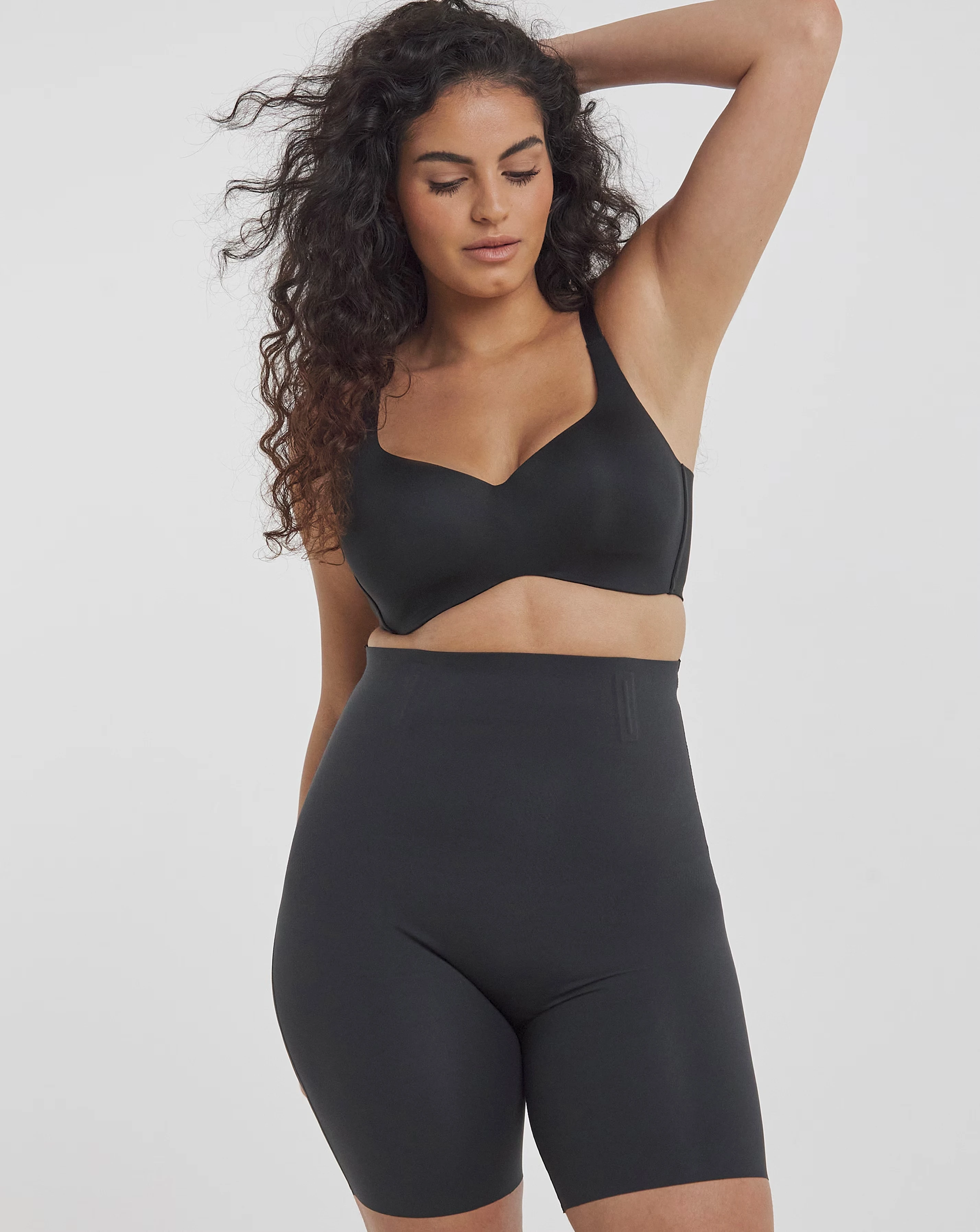 MAGISCULPT Medium Control Smooth & Sculpt Shapewear Thigh Shaper Black