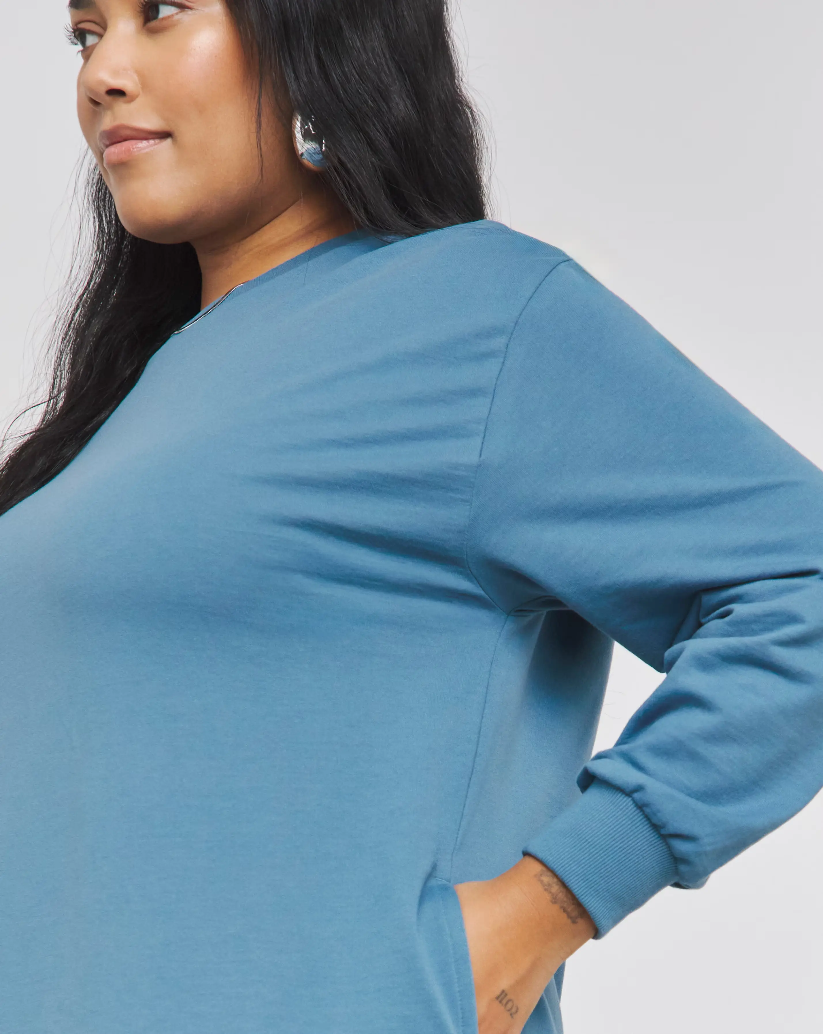 127849-blue-midi-sweatshirt-dress-with-pockets-1.jpg