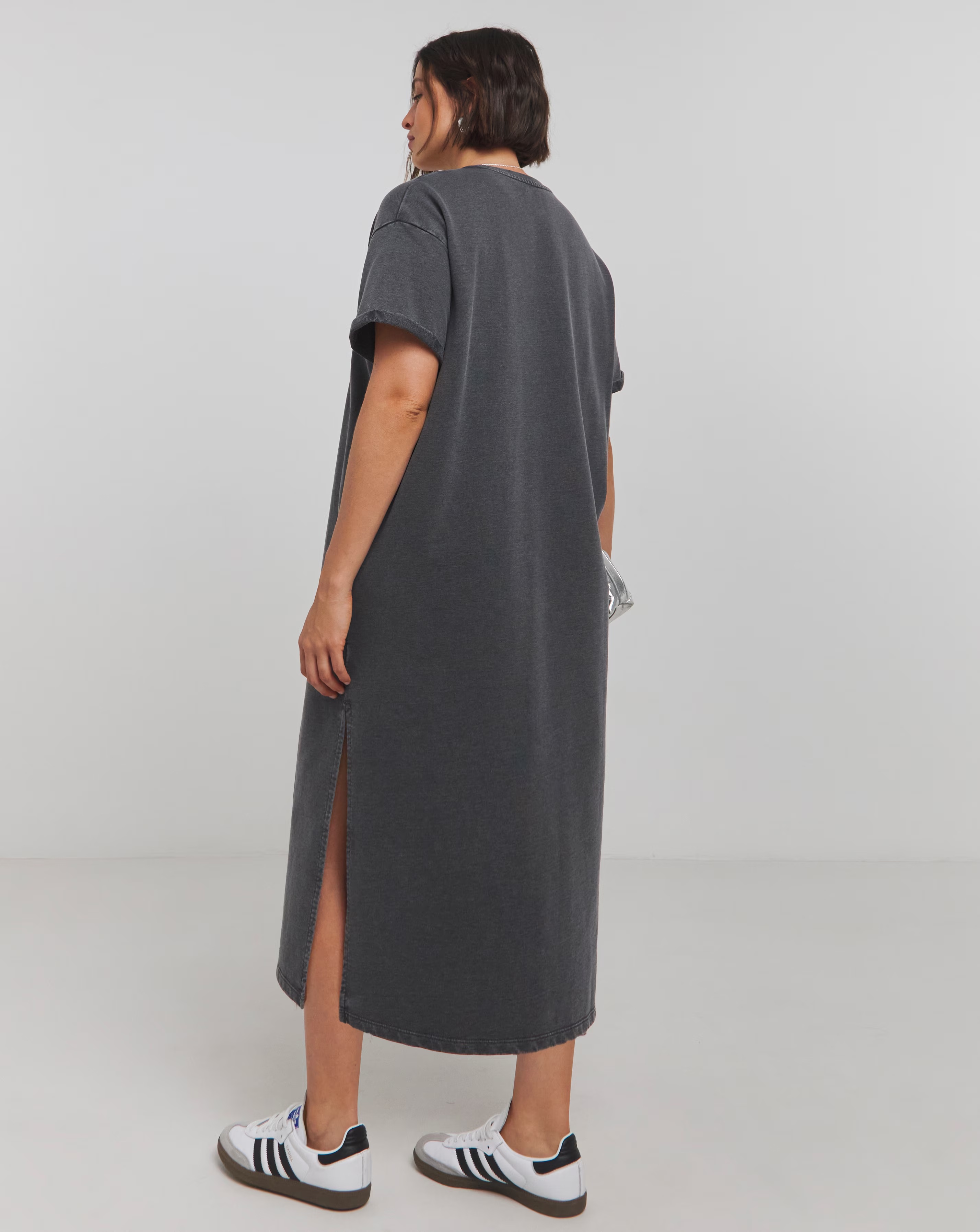 127862-acid-wash-cotton-jersey-graphic-short-sleeve-midi-t-shirt-dress-1.webp