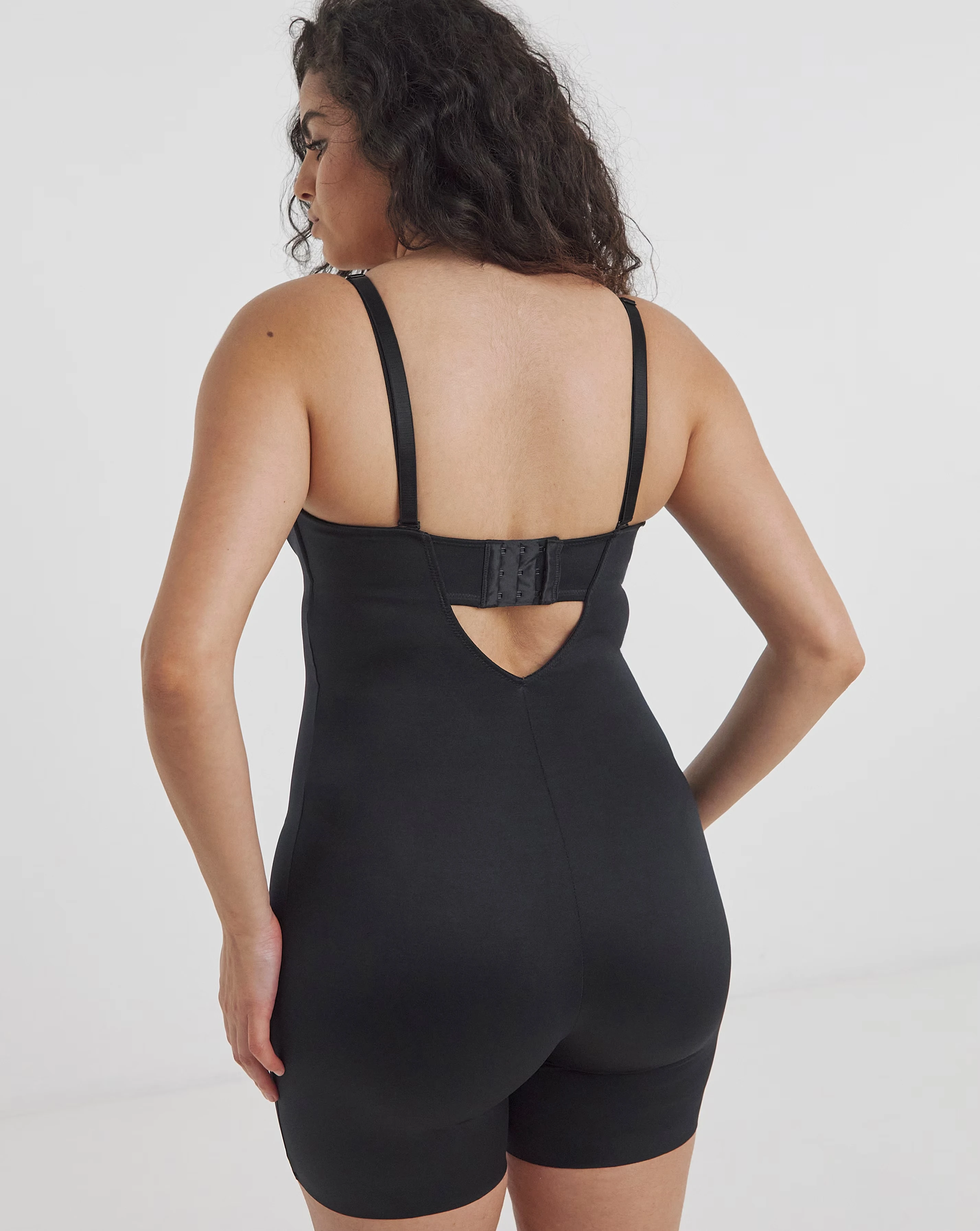 12790-magisculpt-medium-control-smooth-amp-sculpt-multiway-shapewear-suit-b-f-black-1.webp