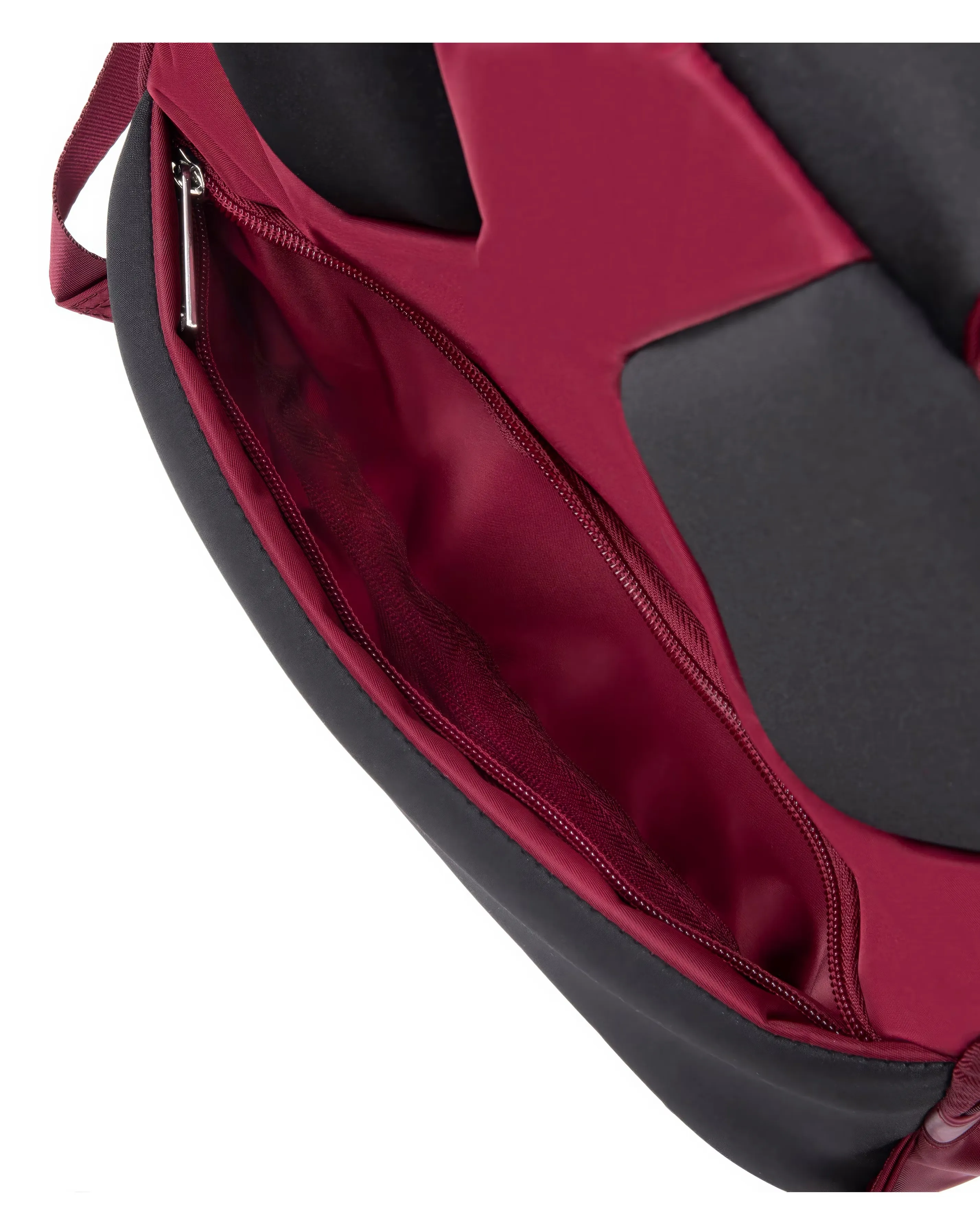 128541-it-luggage-lustrous-luxe-backpack-1.jpg