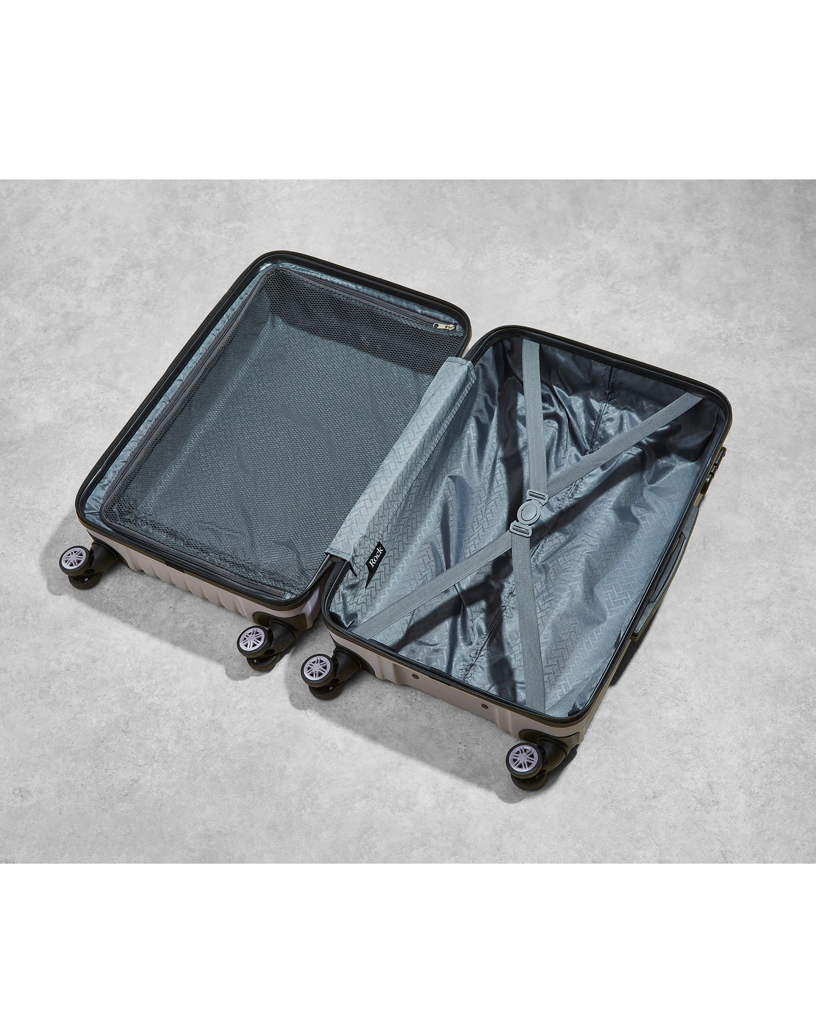 128597-rock-santiago-large-suitcase-1.jpg