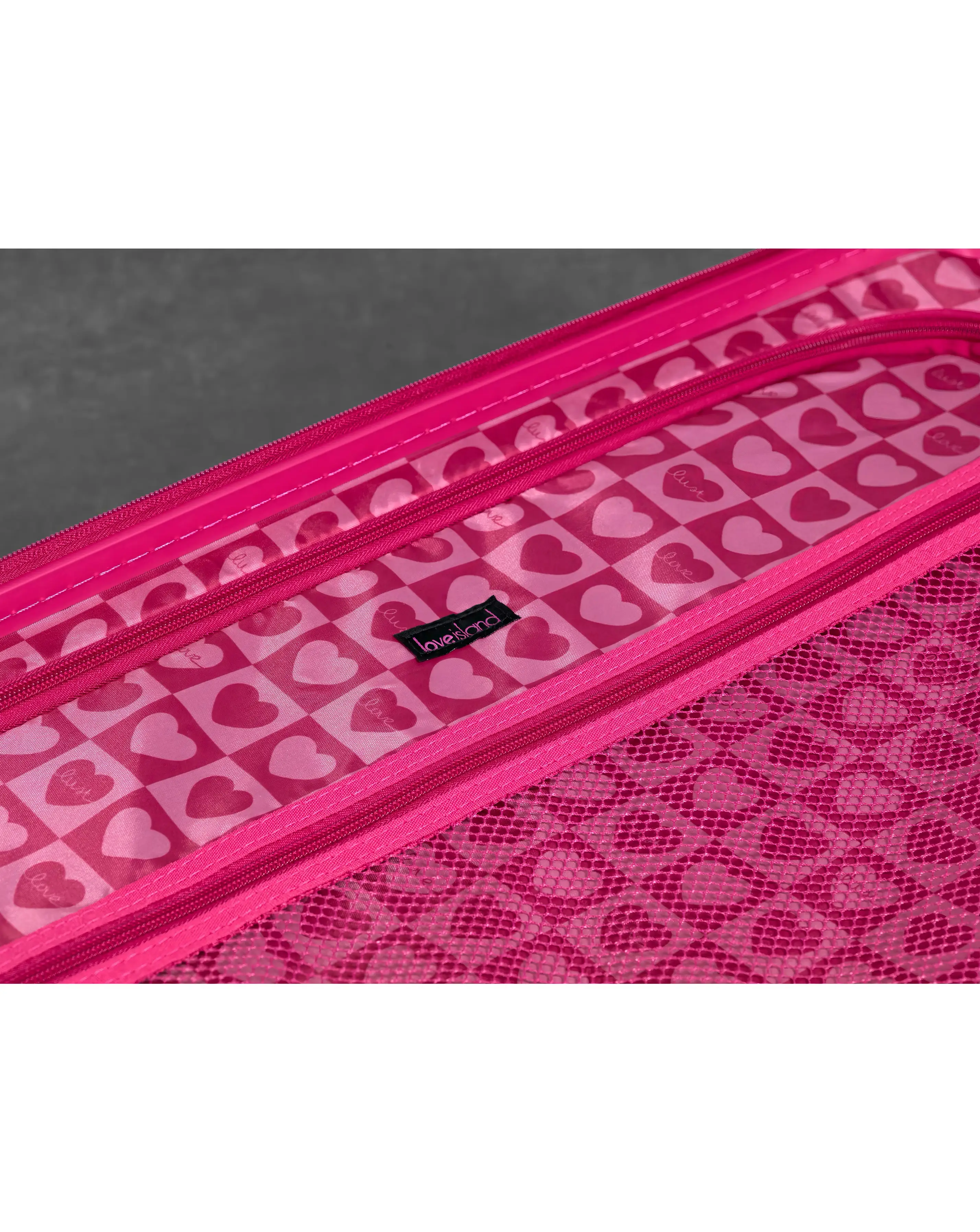 128637-rock-love-island-cabin-suitcase-1.jpg