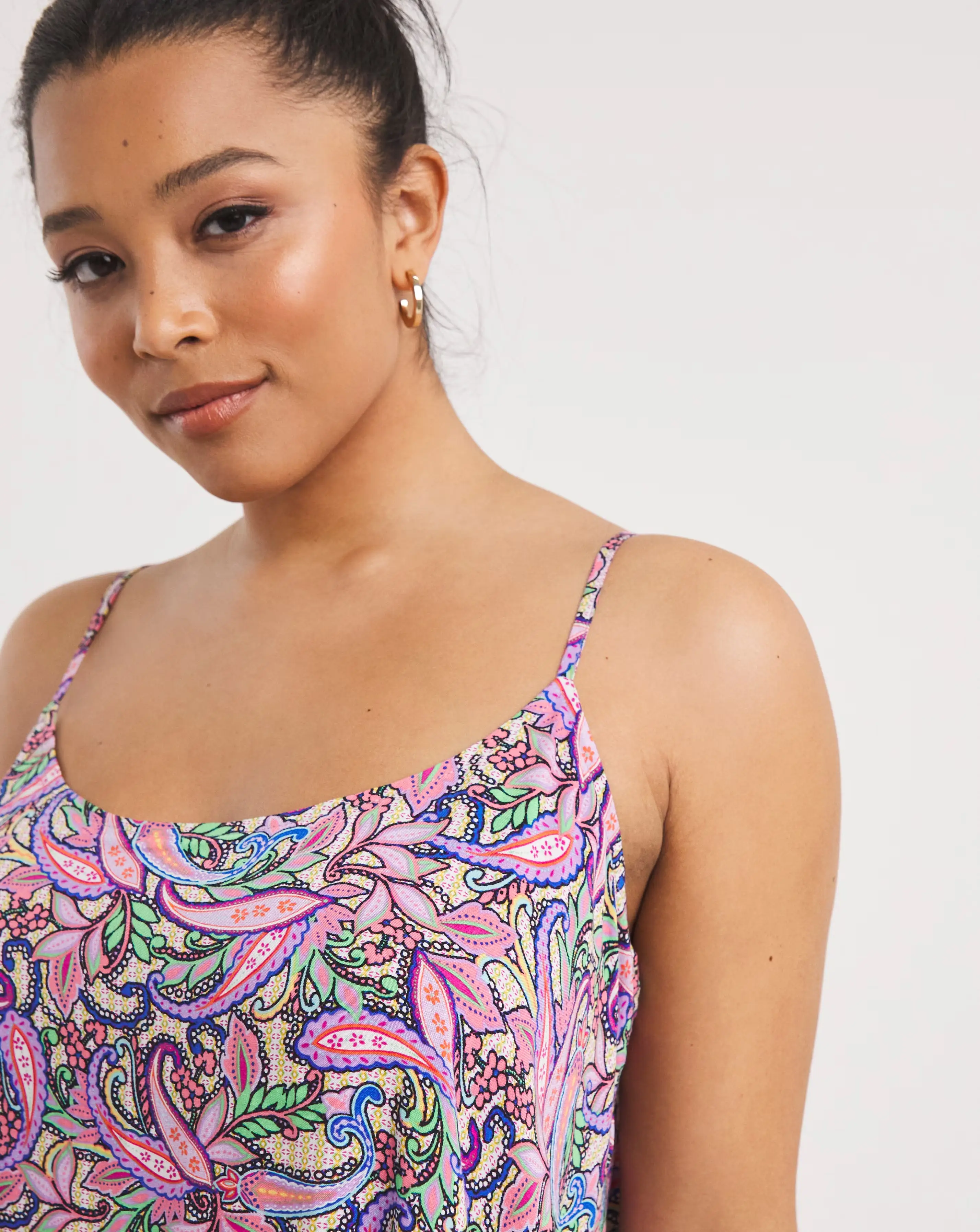 128776-short-viscose-tiered-nightie-1.webp