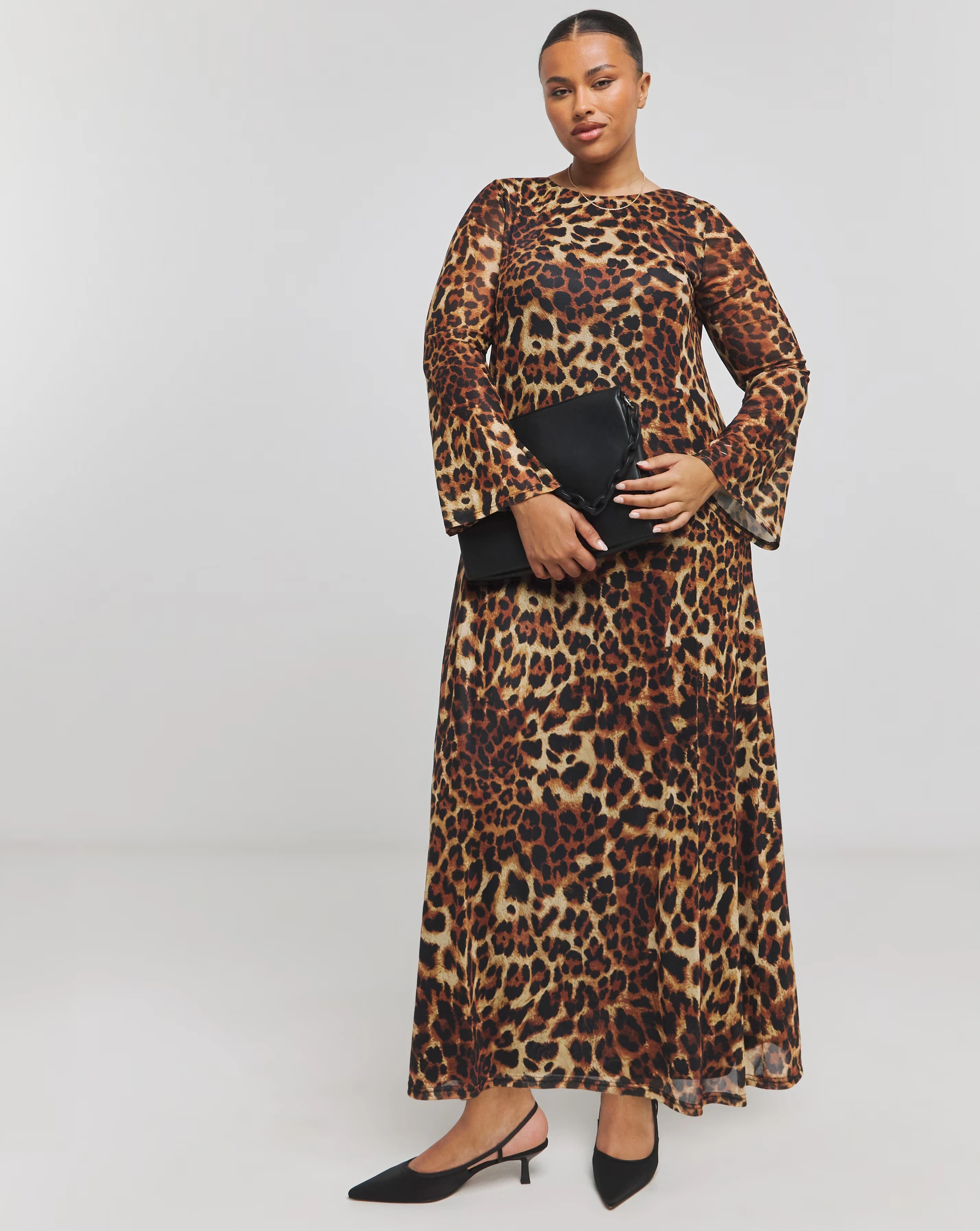130314-leopard-long-sleeve-mesh-maxi-dress-with-scoop-back-1.webp