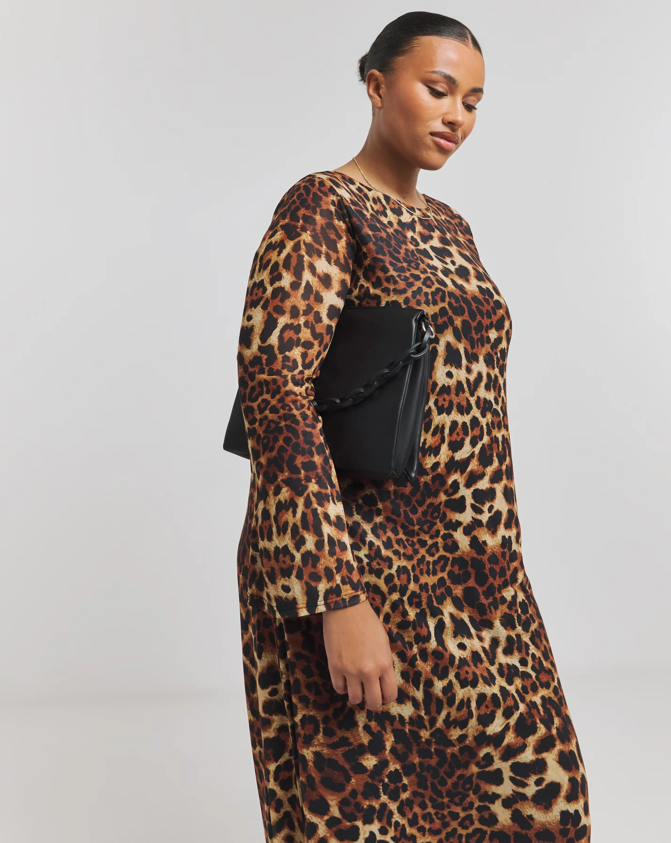 130314-leopard-long-sleeve-mesh-maxi-dress-with-scoop-back-1.webp