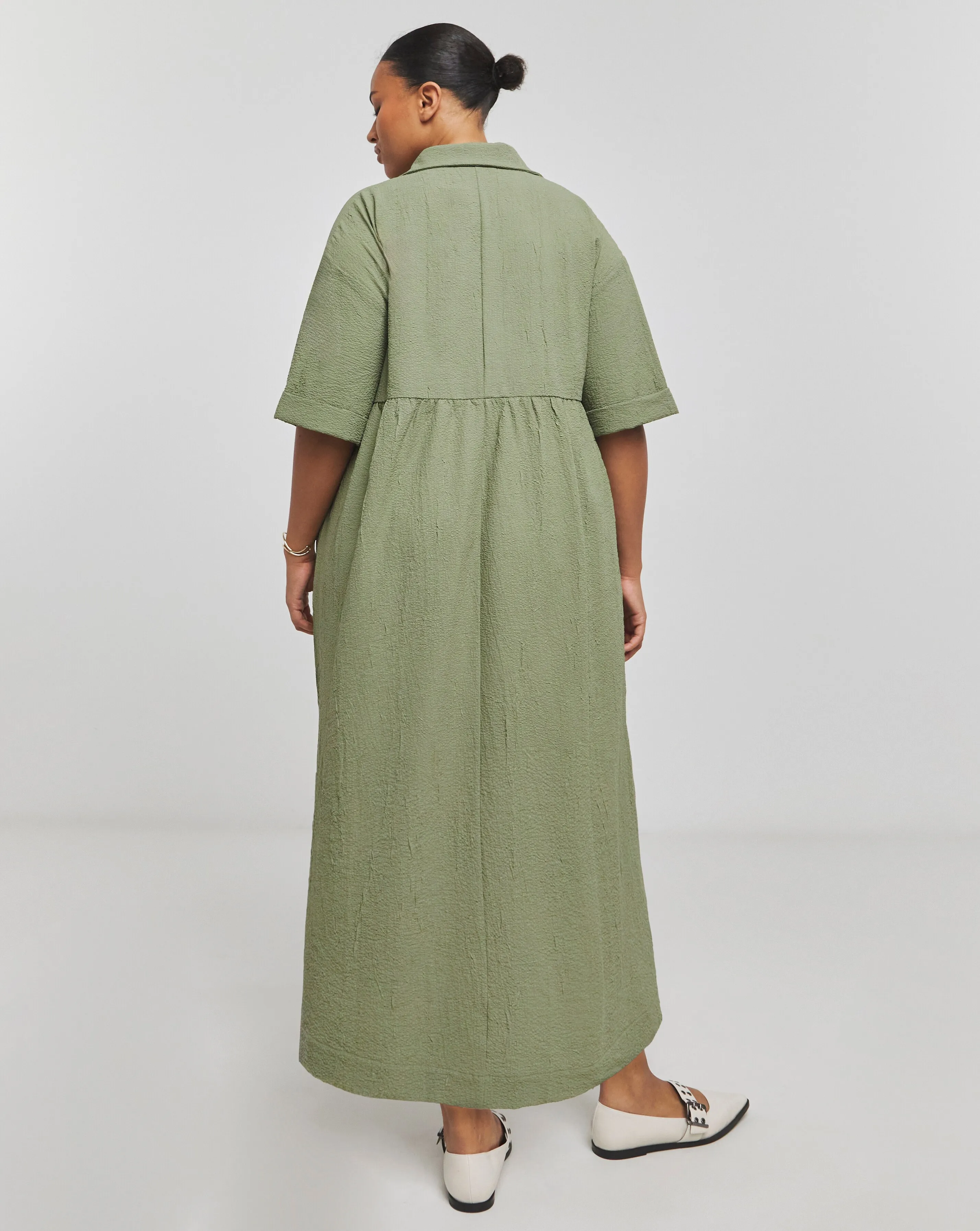 130340-khaki-utility-midi-shirt-dress-with-pockets-1.webp