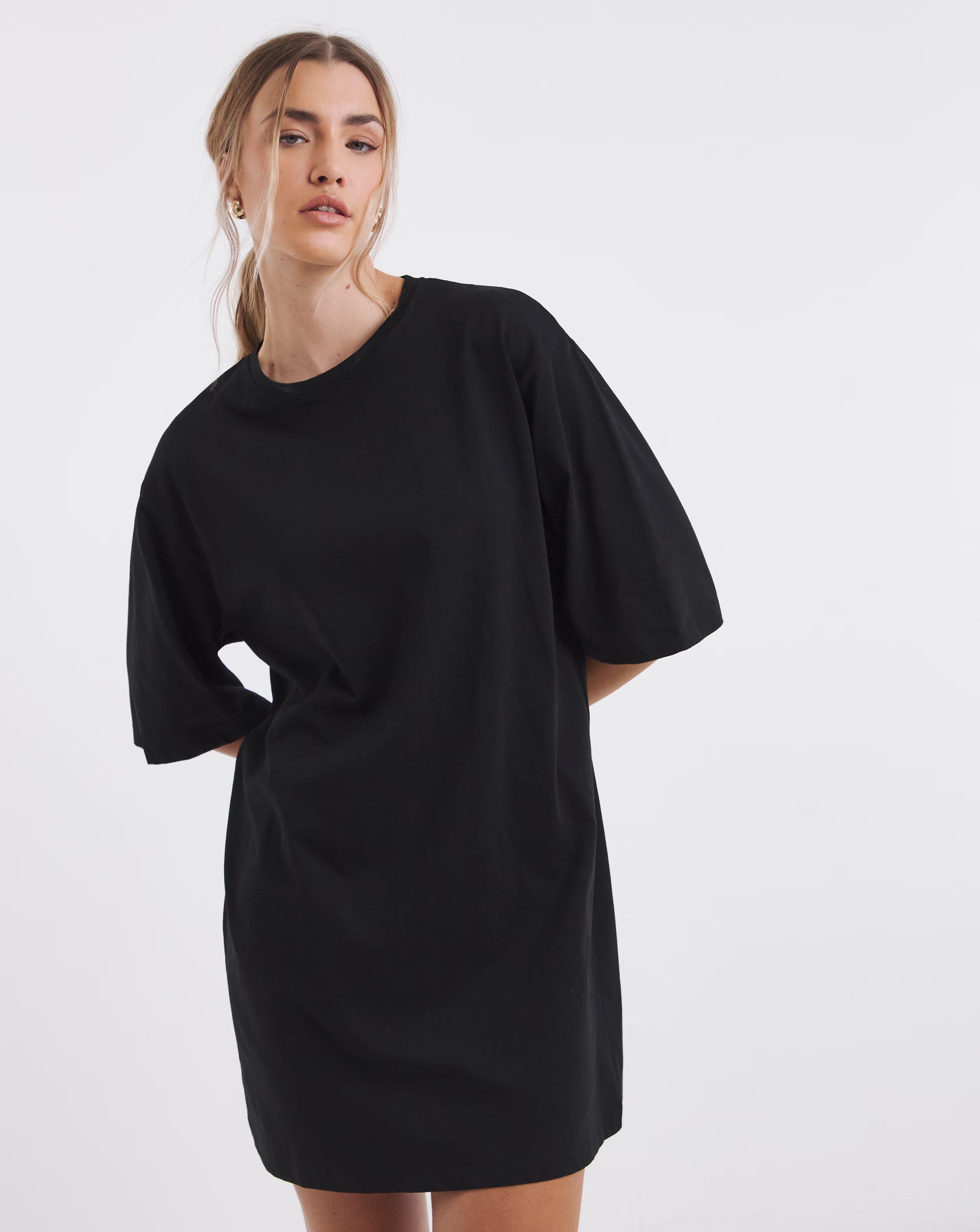 130444-simply-be-black-jersey-boxy-t-shirt-dress-1.jpg