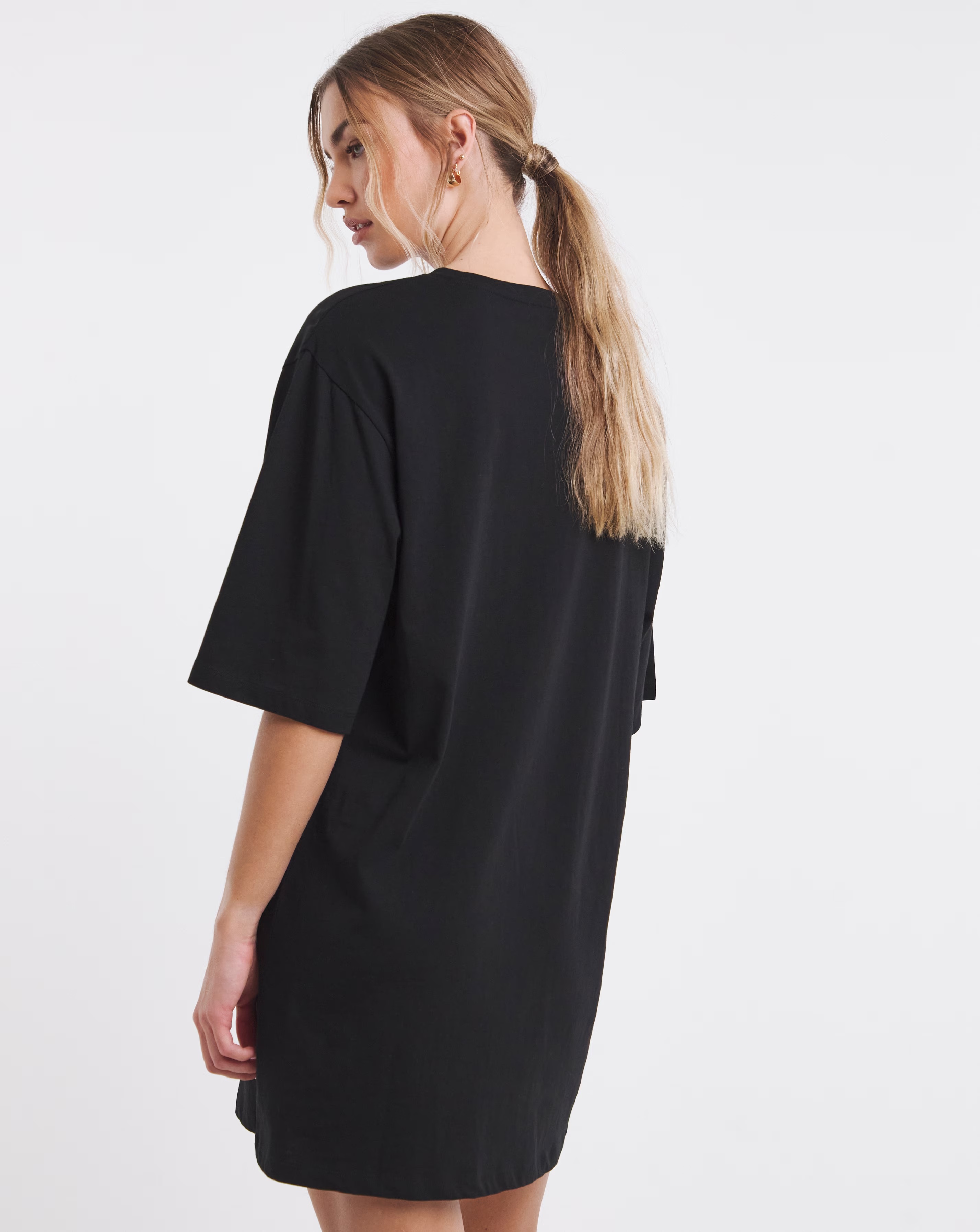 130444-simply-be-black-jersey-boxy-t-shirt-dress-1.jpg
