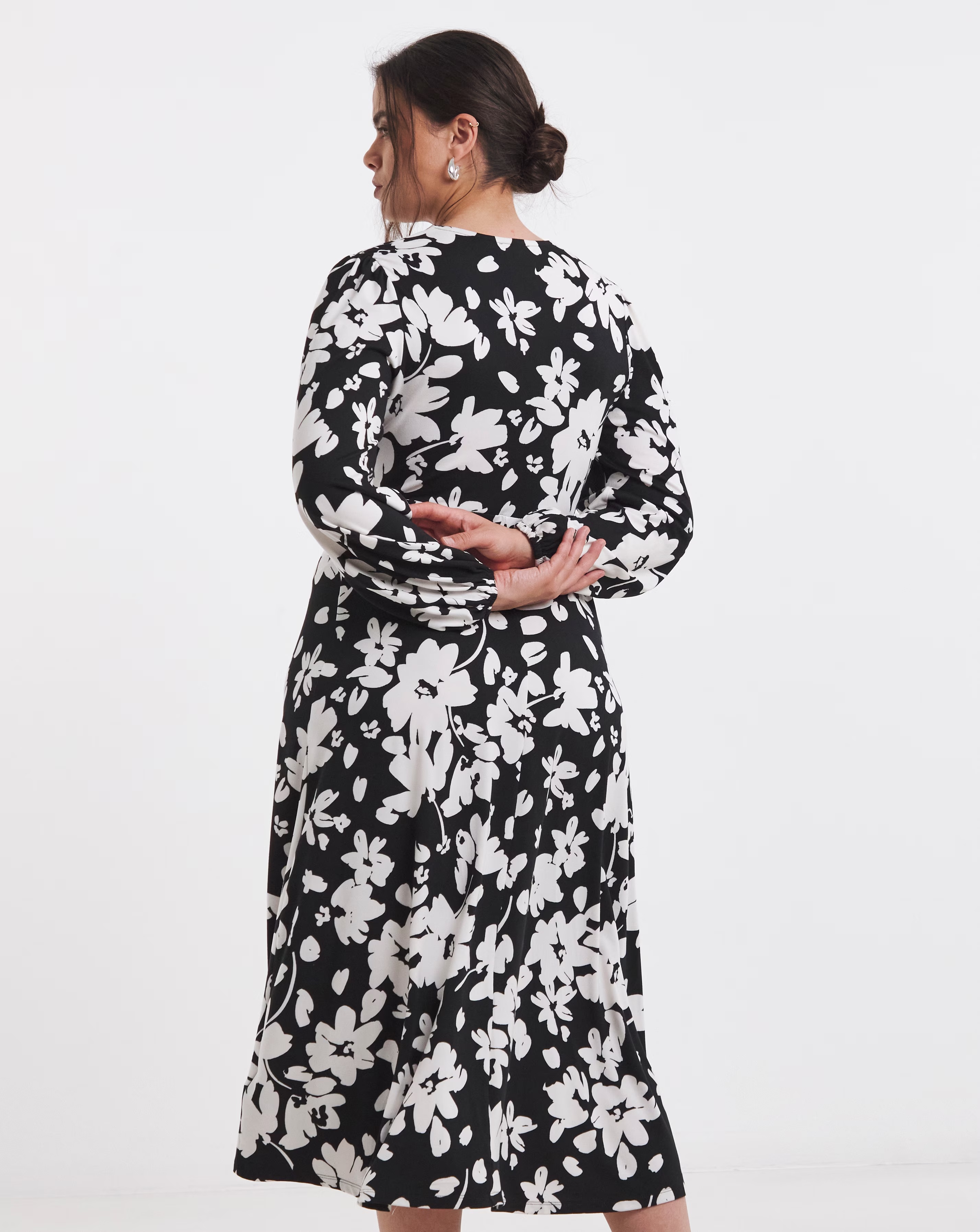 130483-mono-floral-print-supersoft-midi-dress-1.webp