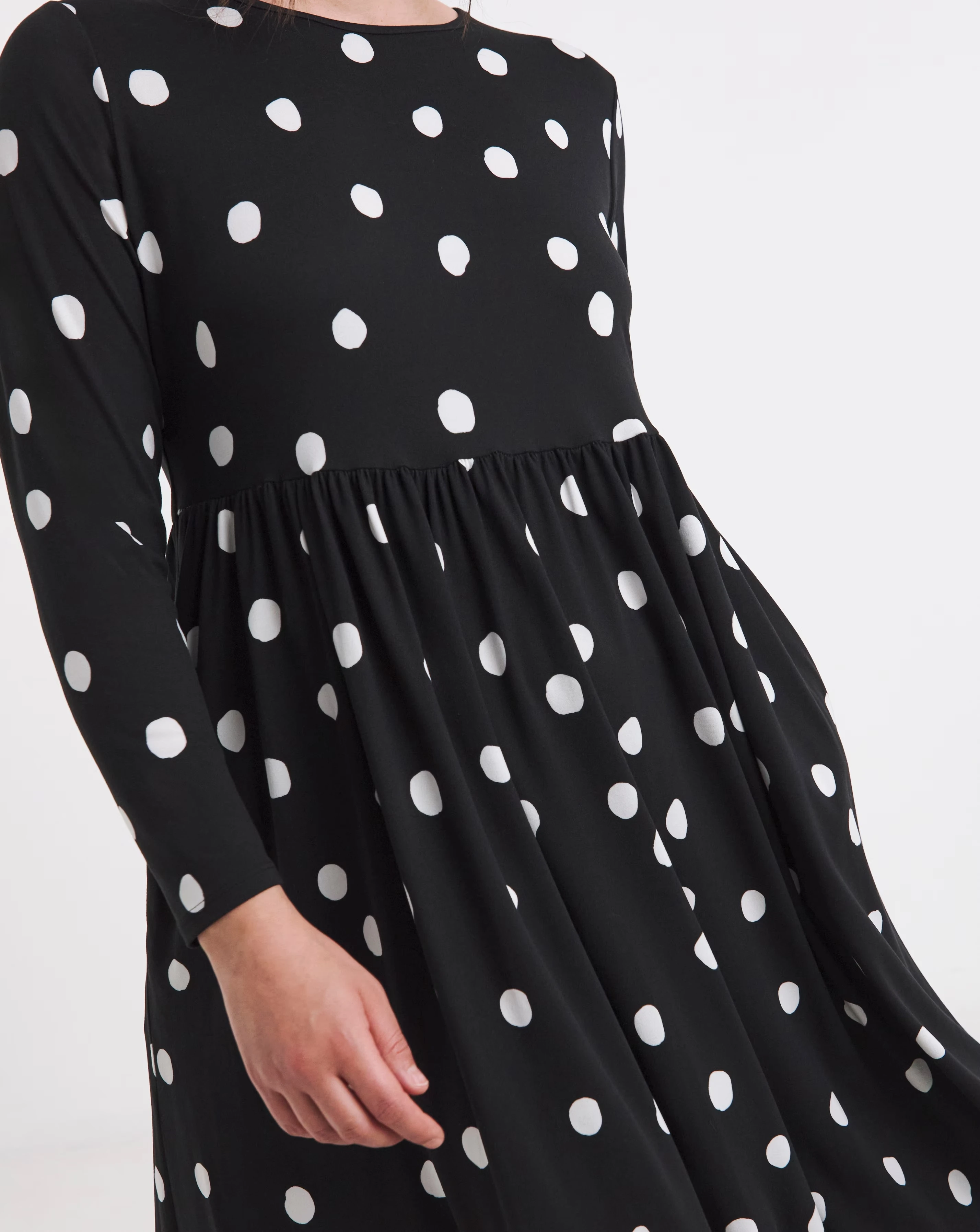 130561-spot-print-supersoft-pocket-midi-dress-1.jpg