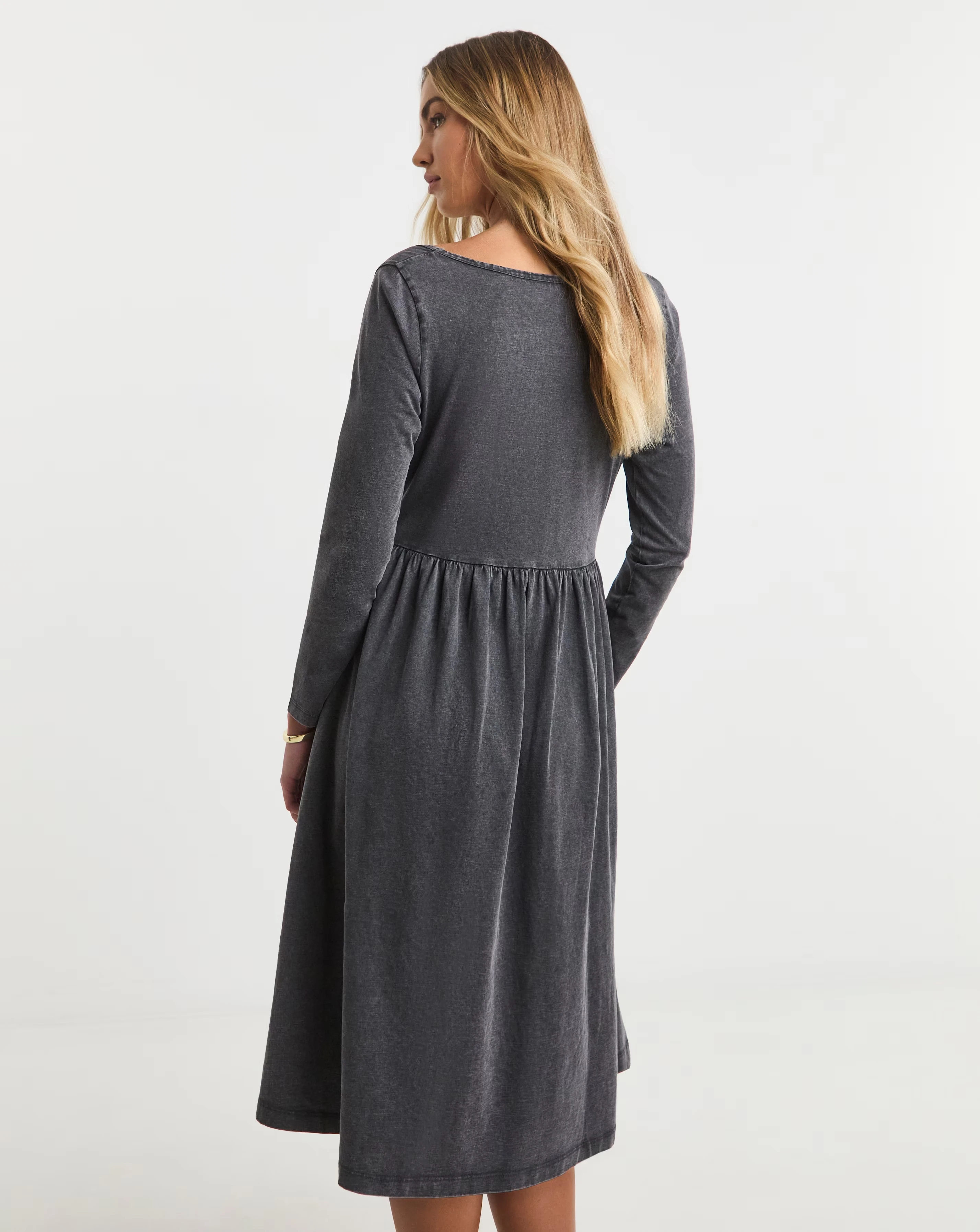 130828-acid-wash-jersey-scoop-neck-midi-dress-with-pockets-1.jpg