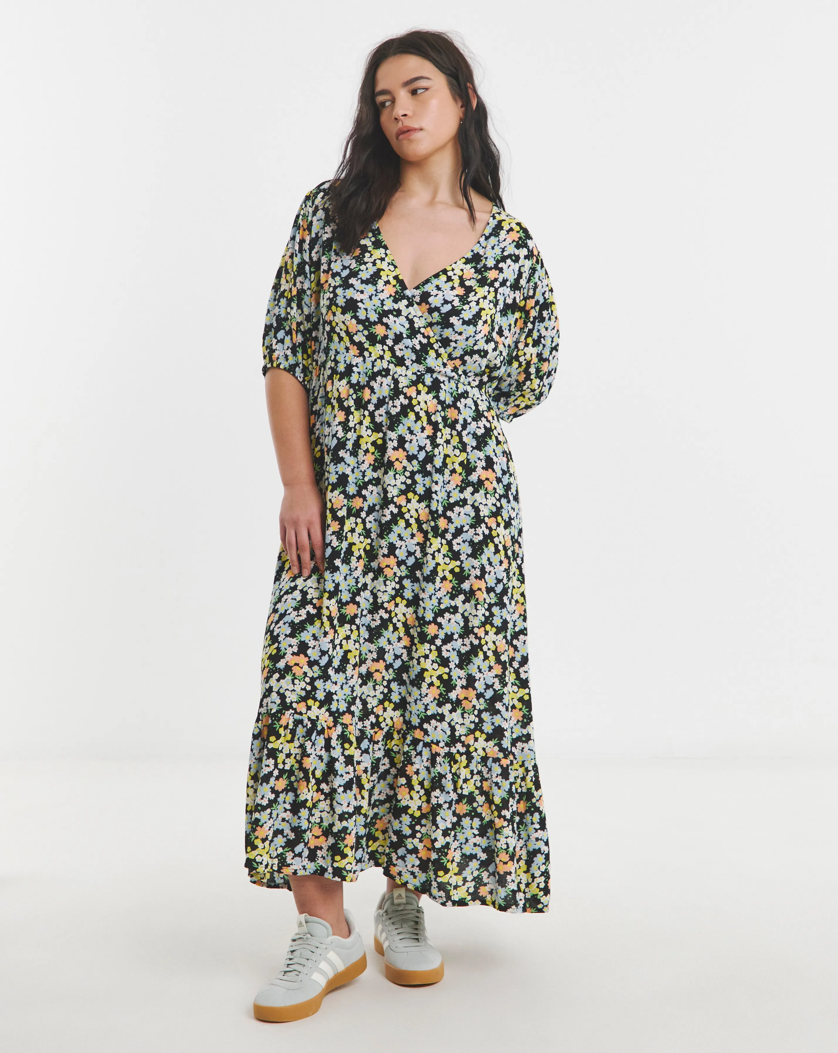 130930-simply-be-ditsy-print-crinkle-wrap-midi-dress-1.webp
