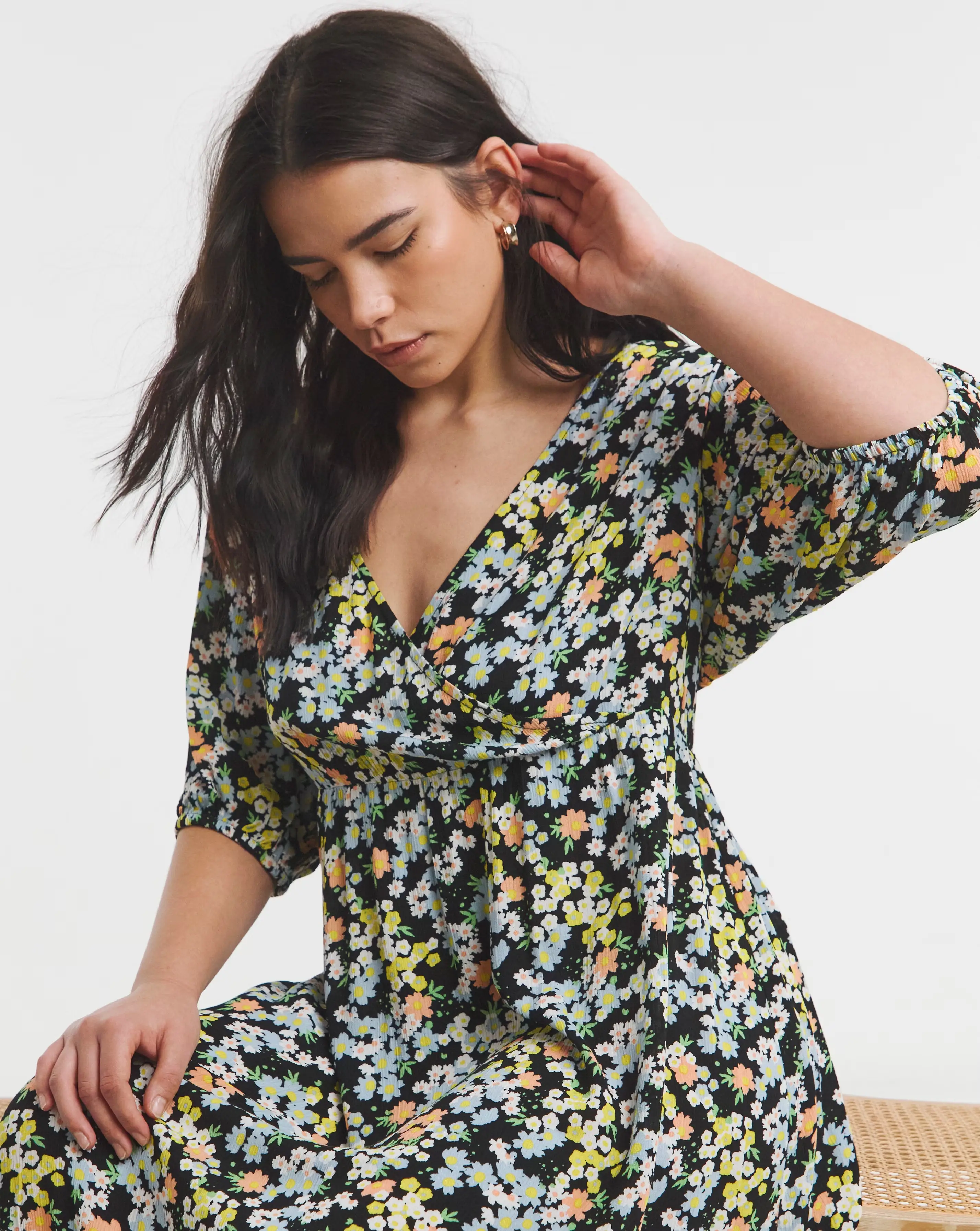 130930-simply-be-ditsy-print-crinkle-wrap-midi-dress-1.webp