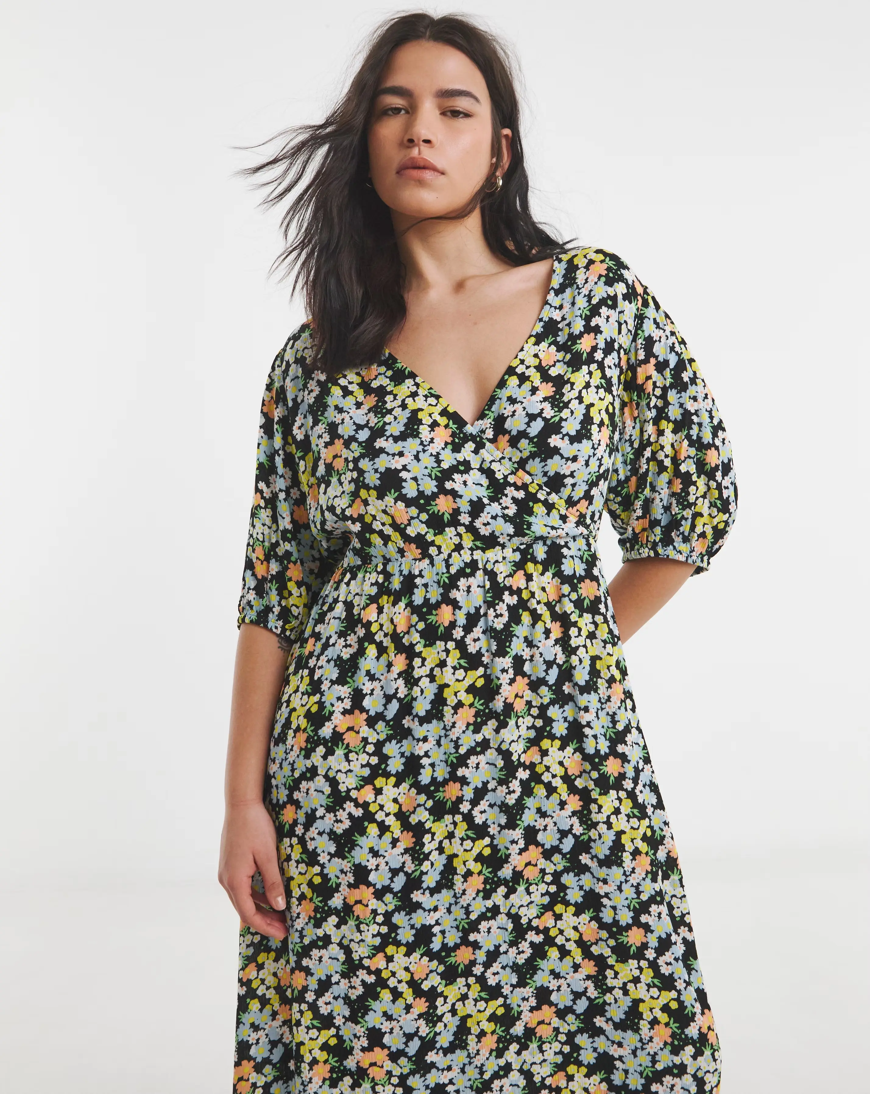 130930-simply-be-ditsy-print-crinkle-wrap-midi-dress-1.webp