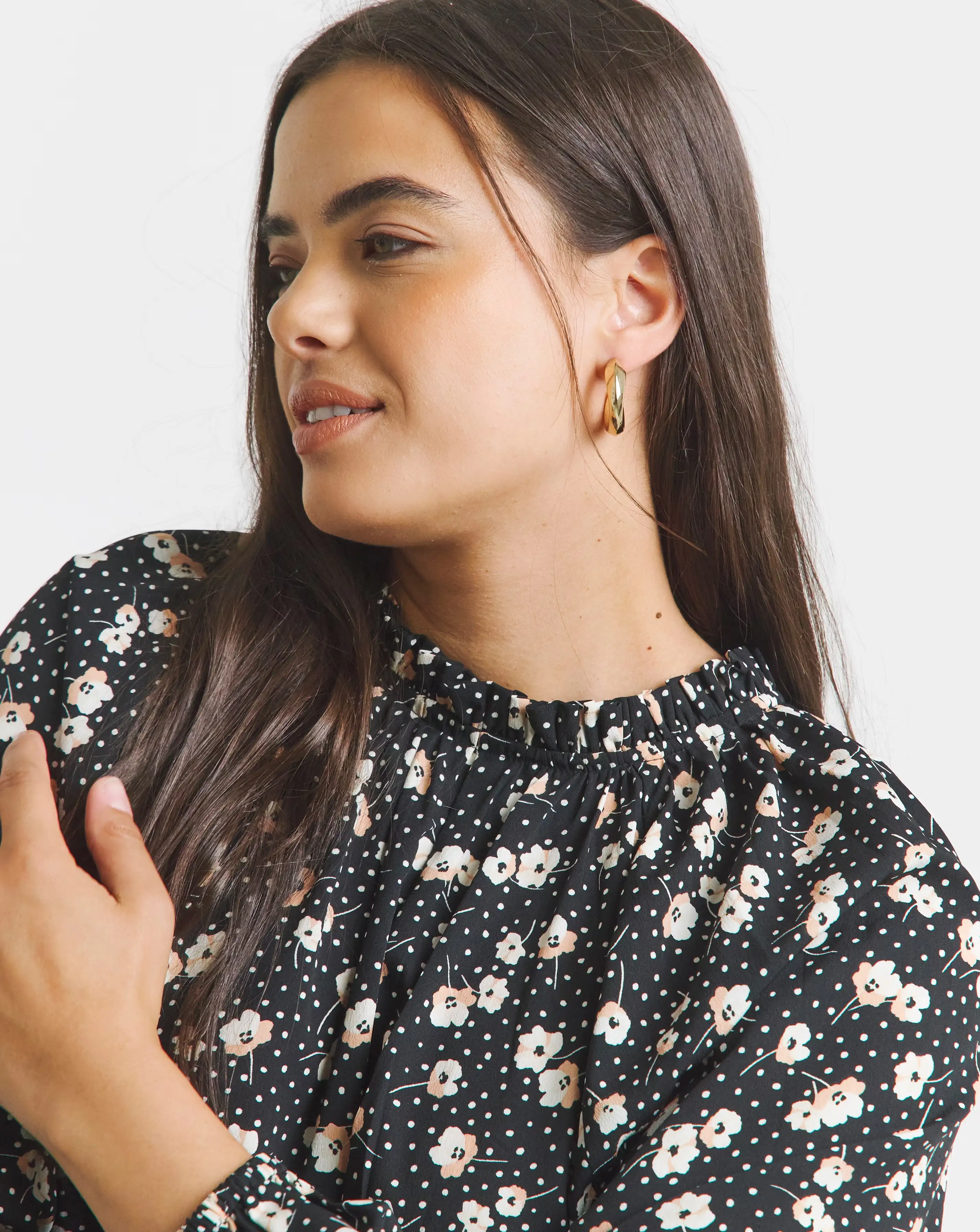 132286-simply-be-ditsy-print-drop-waist-smock-dress-1.webp