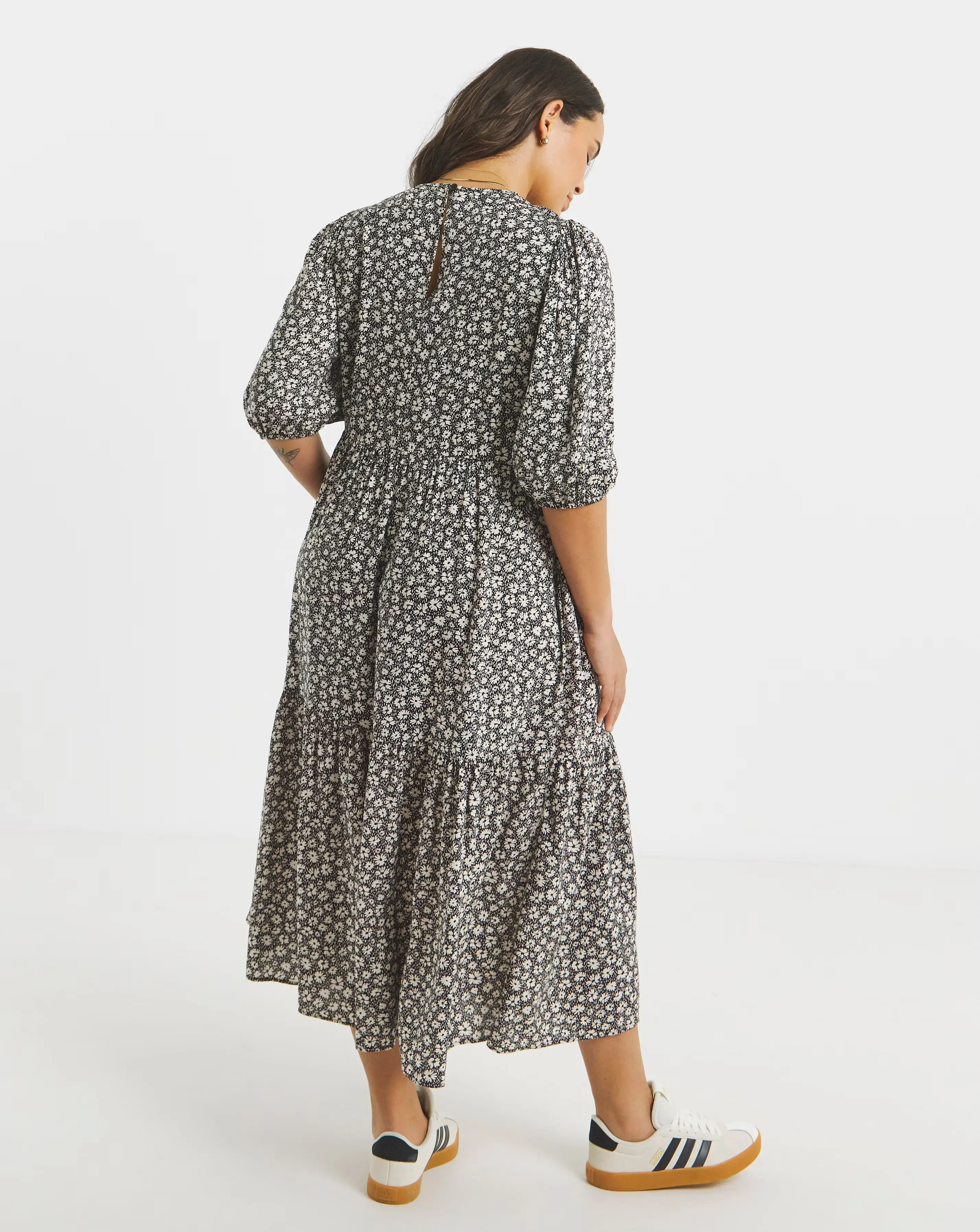 132362-mono-ditsy-print-tiered-midi-dress-1.webp