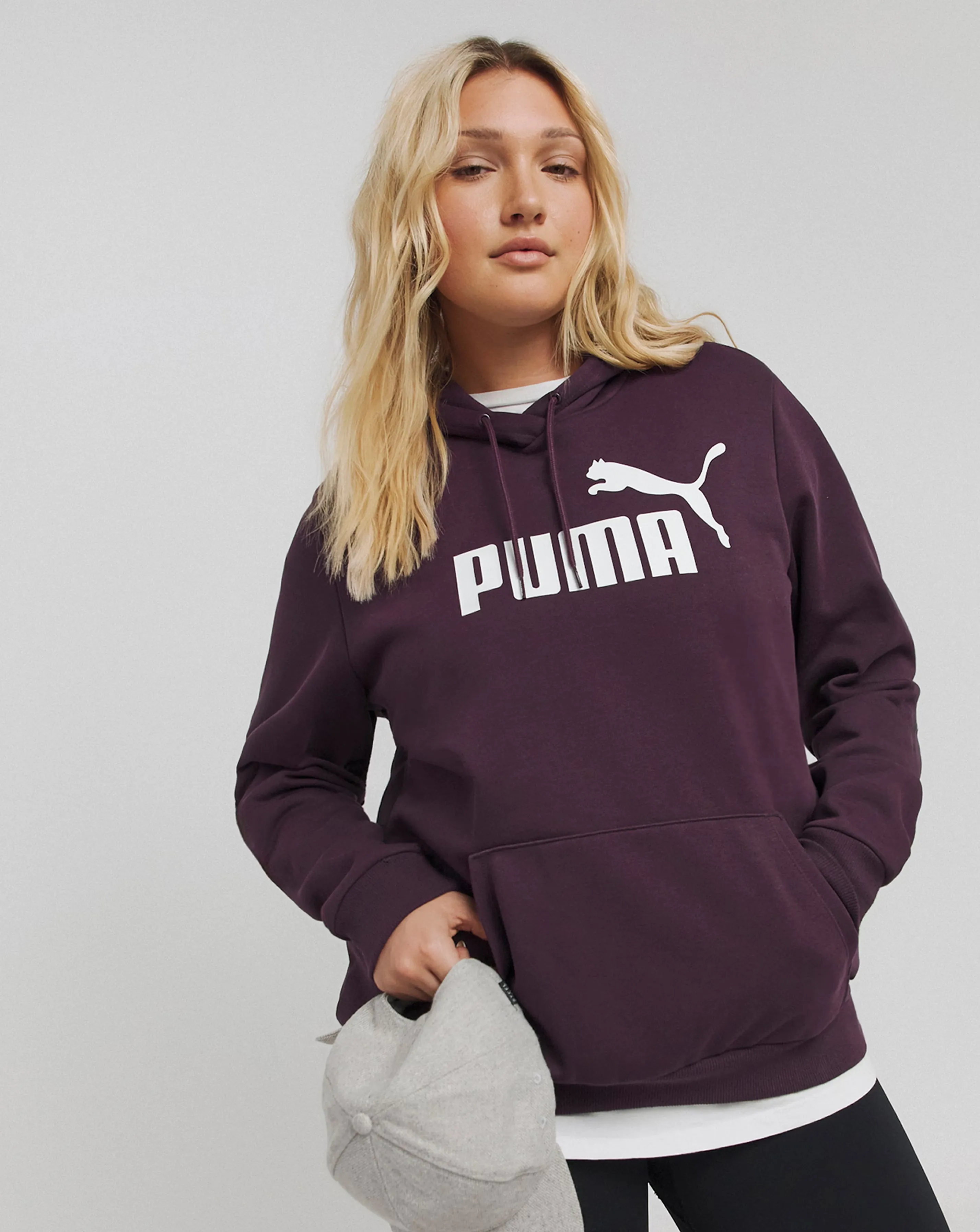 132929-puma-essentials-logo-hoodie-1.webp