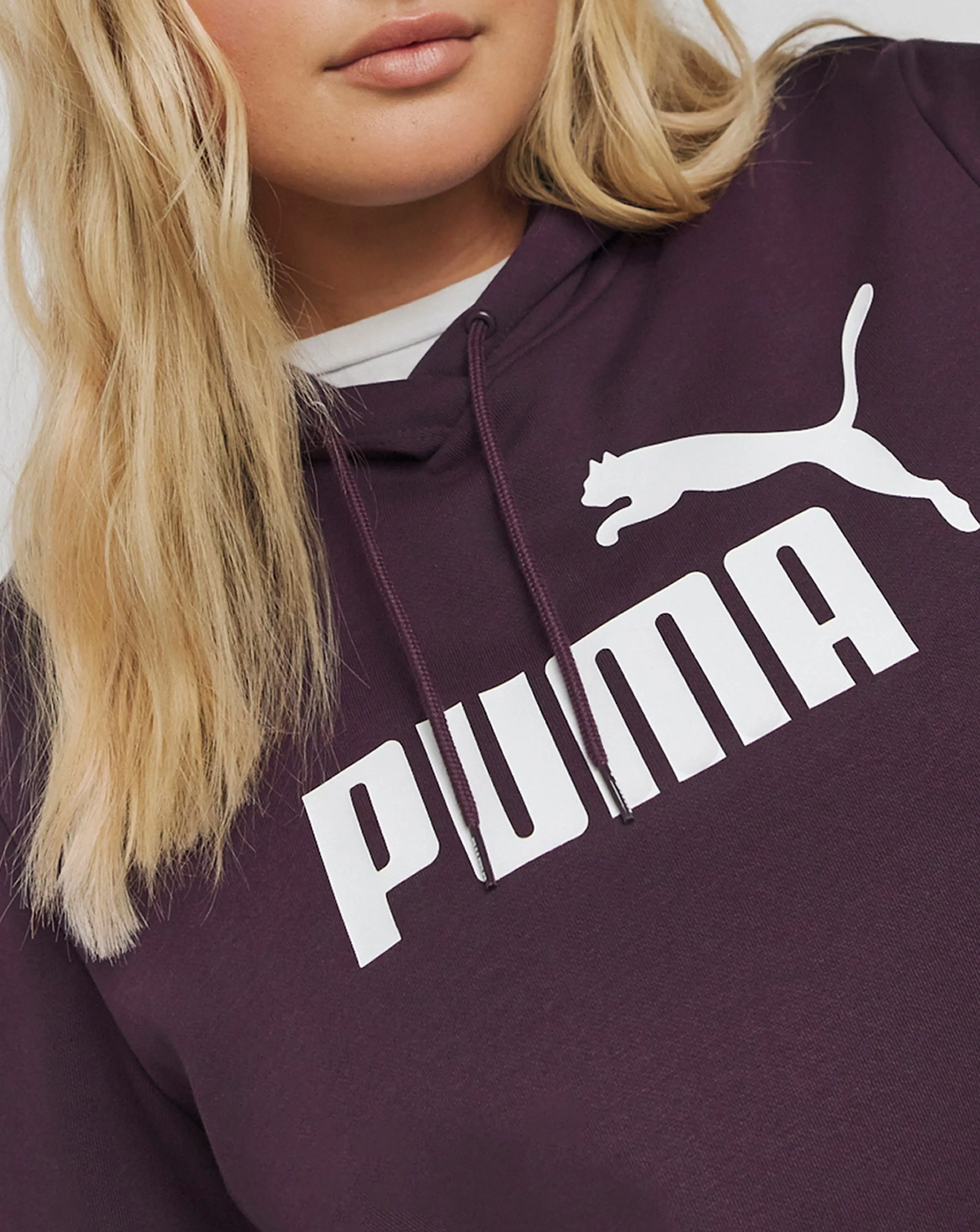 132929-puma-essentials-logo-hoodie-1.webp