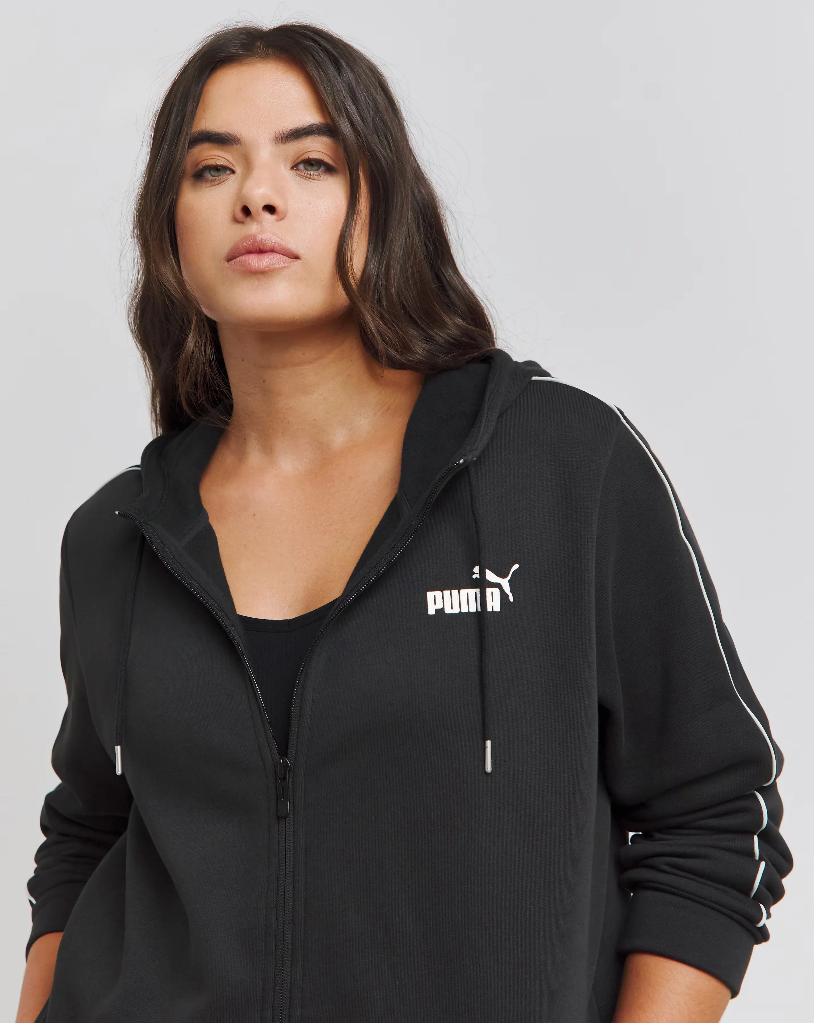 132944-puma-metallic-tracksuit-1.jpg