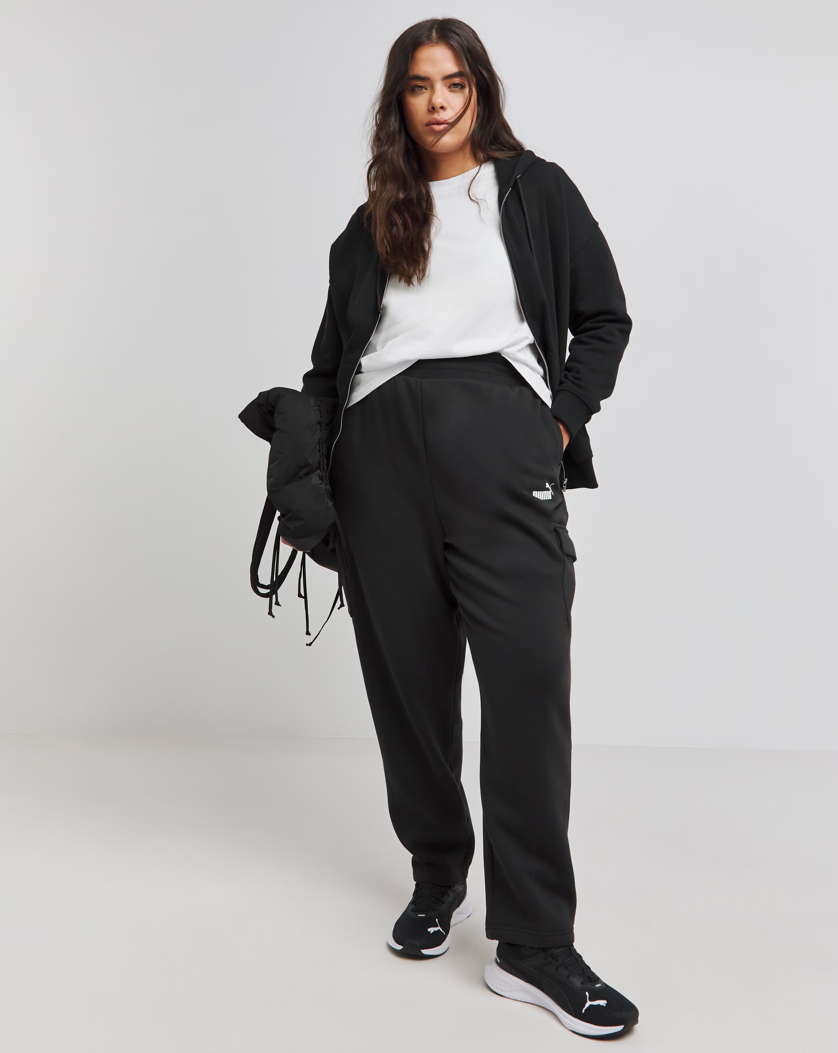 PUMA Essentials Cargo Pants 1 132991-puma-essentials-cargo-pants-1.jpg