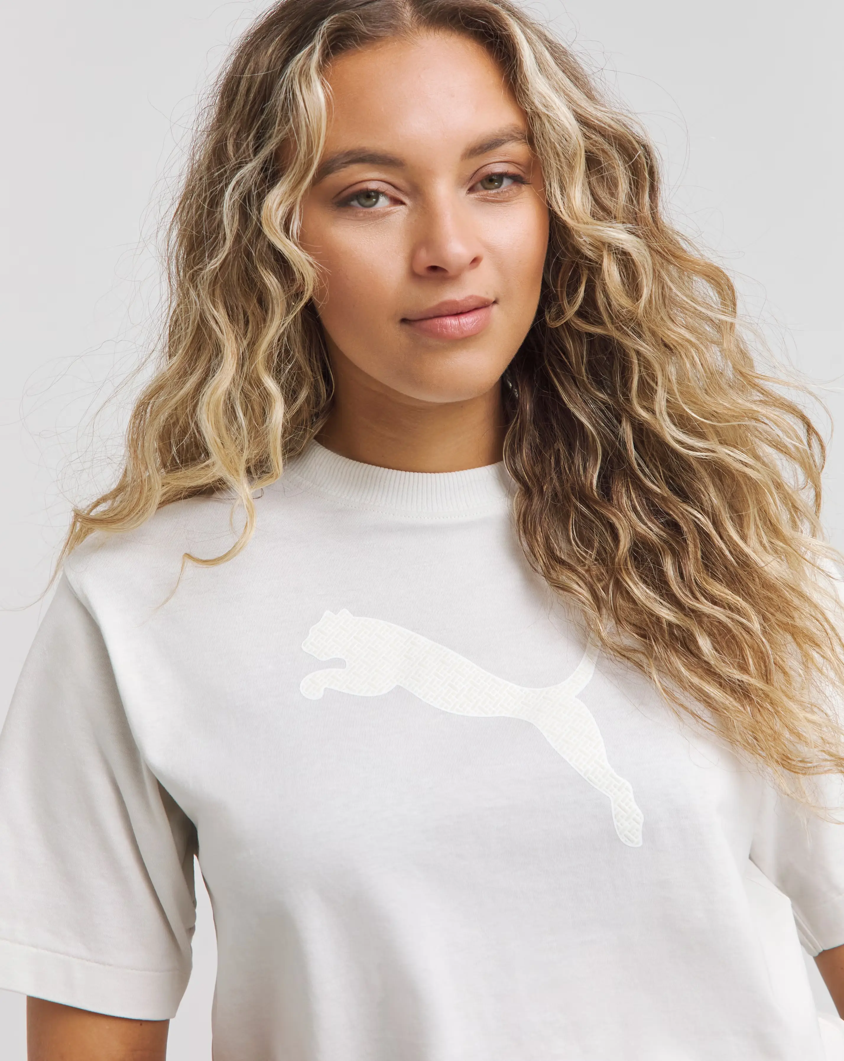 PUMA HER Graphic T-Shirt 1 133040-puma-her-graphic-t-shirt-1.webp