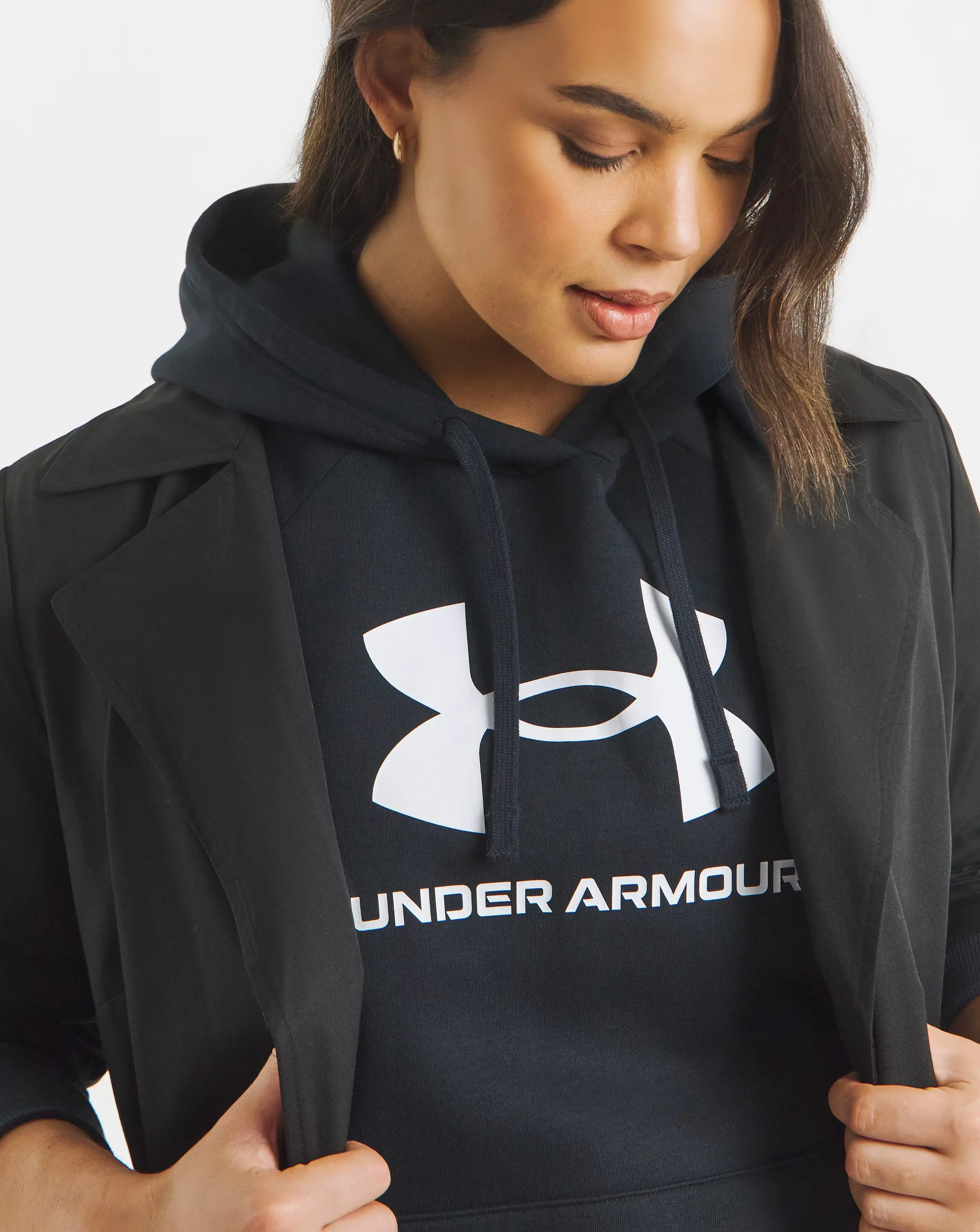 133097-under-armour-rival-fleece-logo-hoodie-1.webp