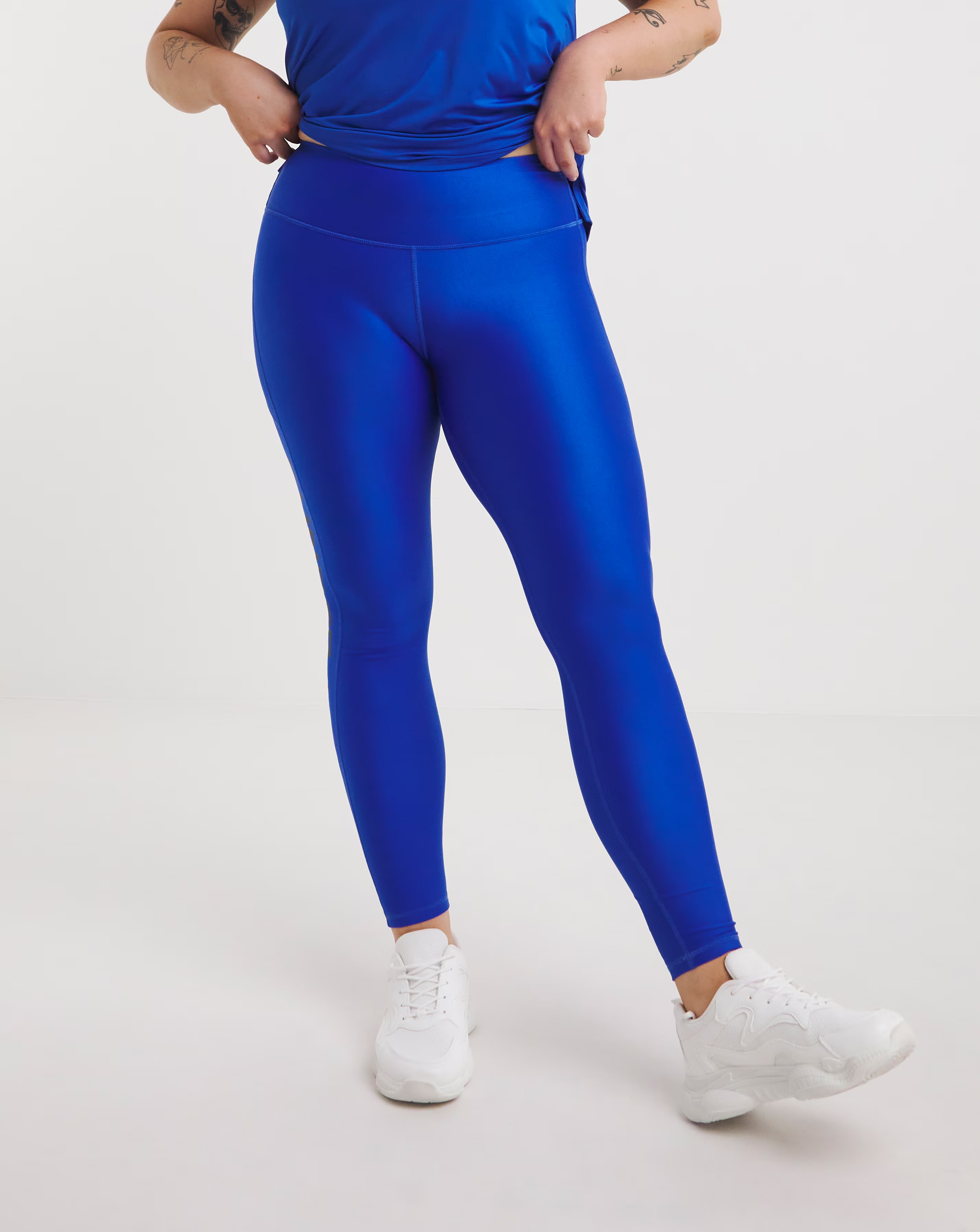 133138-under-armour-branded-legging-1.jpg