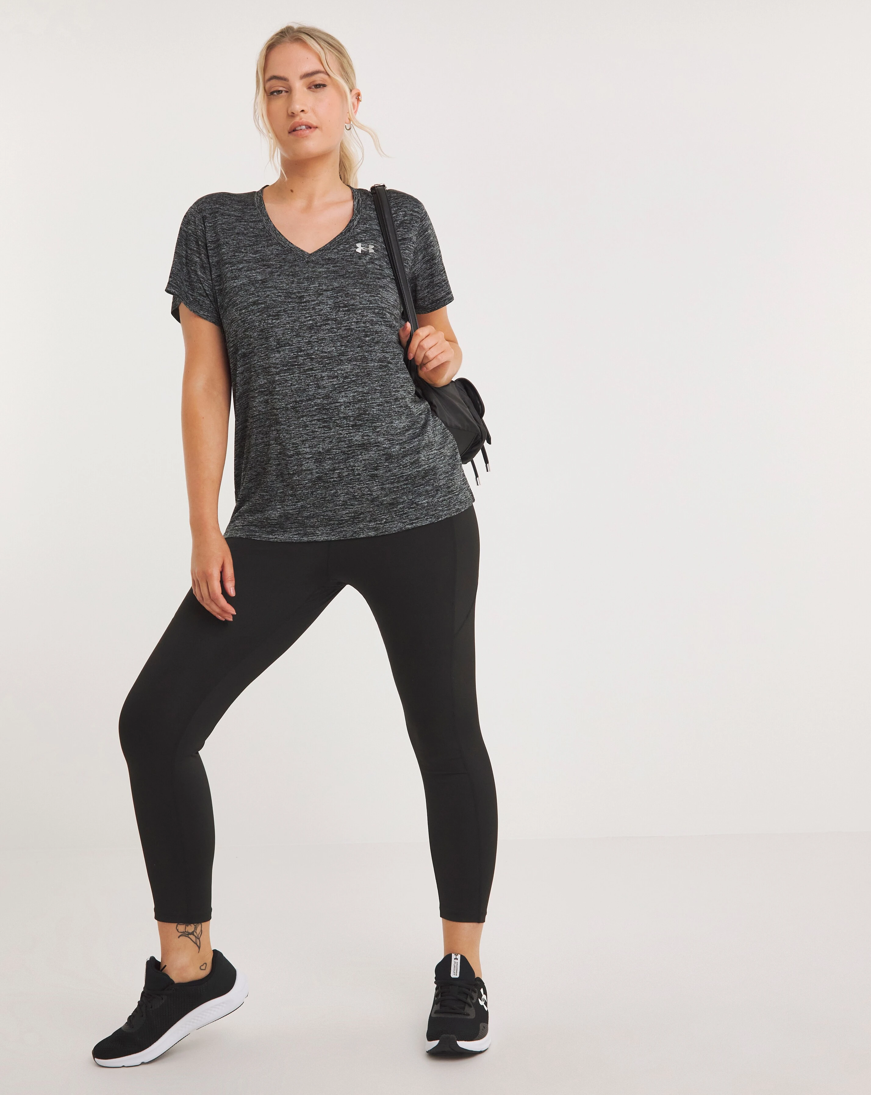 133144-under-armour-tech-short-sleeve-twist-top-1.webp
