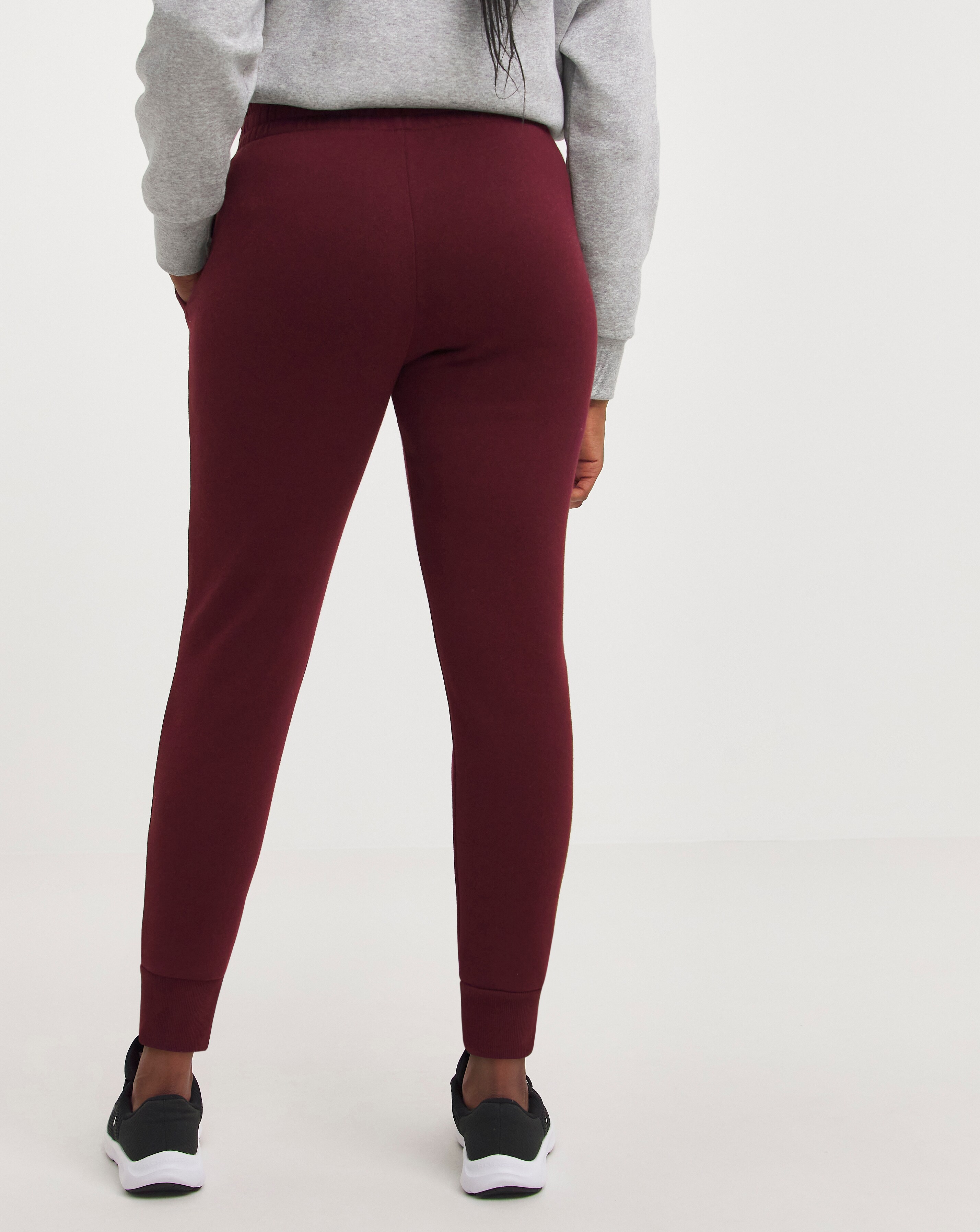 133174-under-armour-rival-fleece-jogger-1.jpg