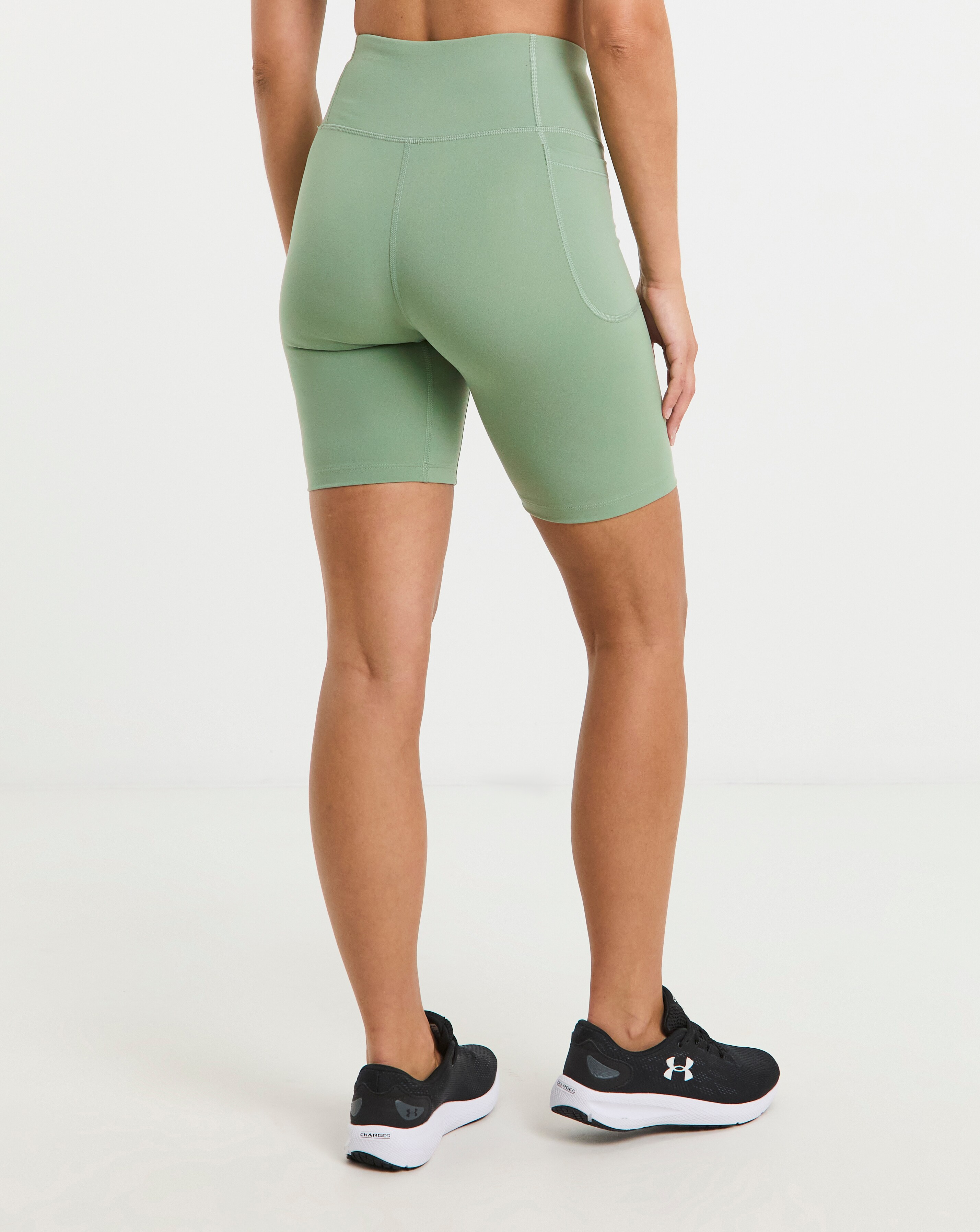 133256-under-armour-motion-bike-shorts-1.jpg