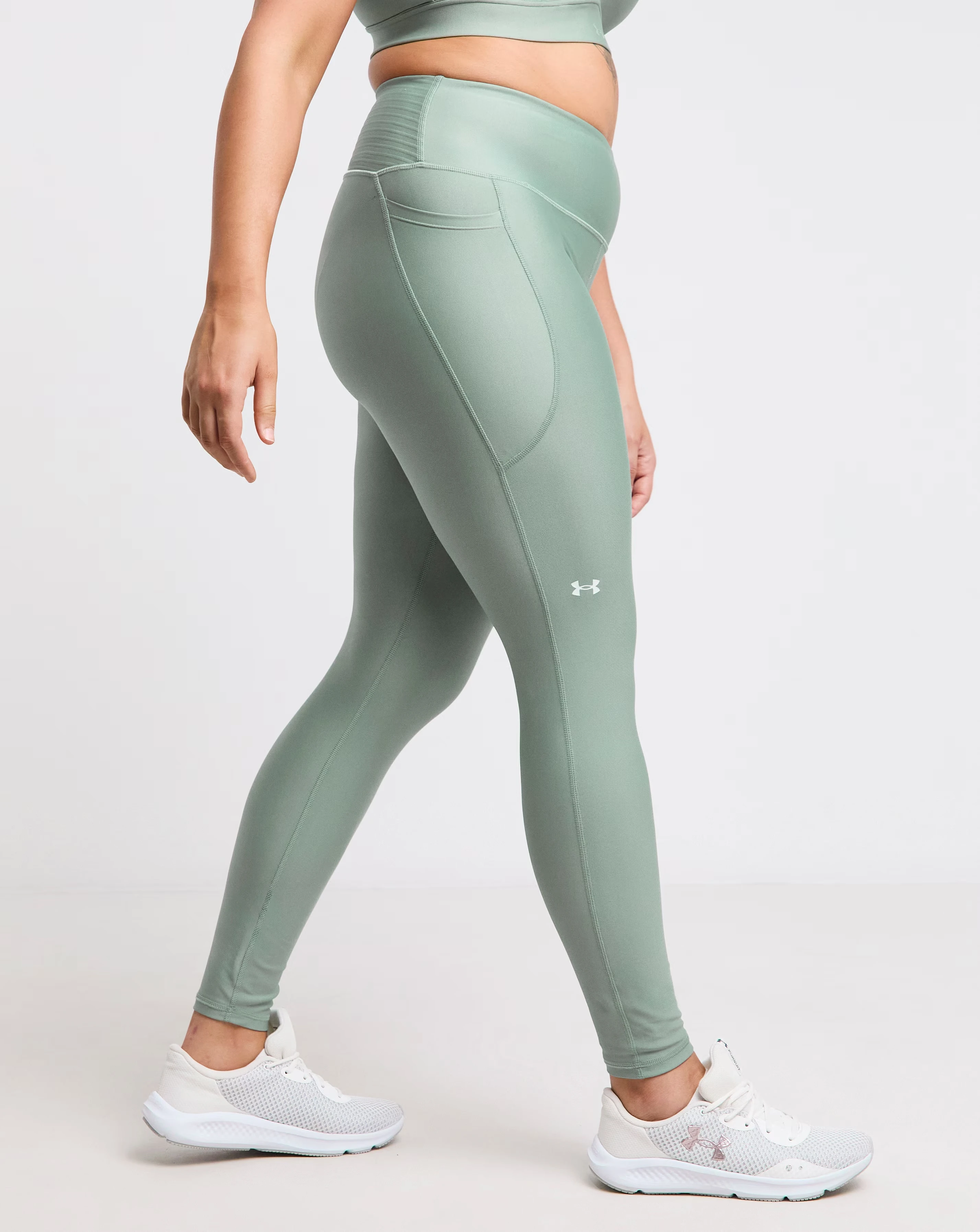 133928-under-armour-tech-hirise-leggings-1.jpg