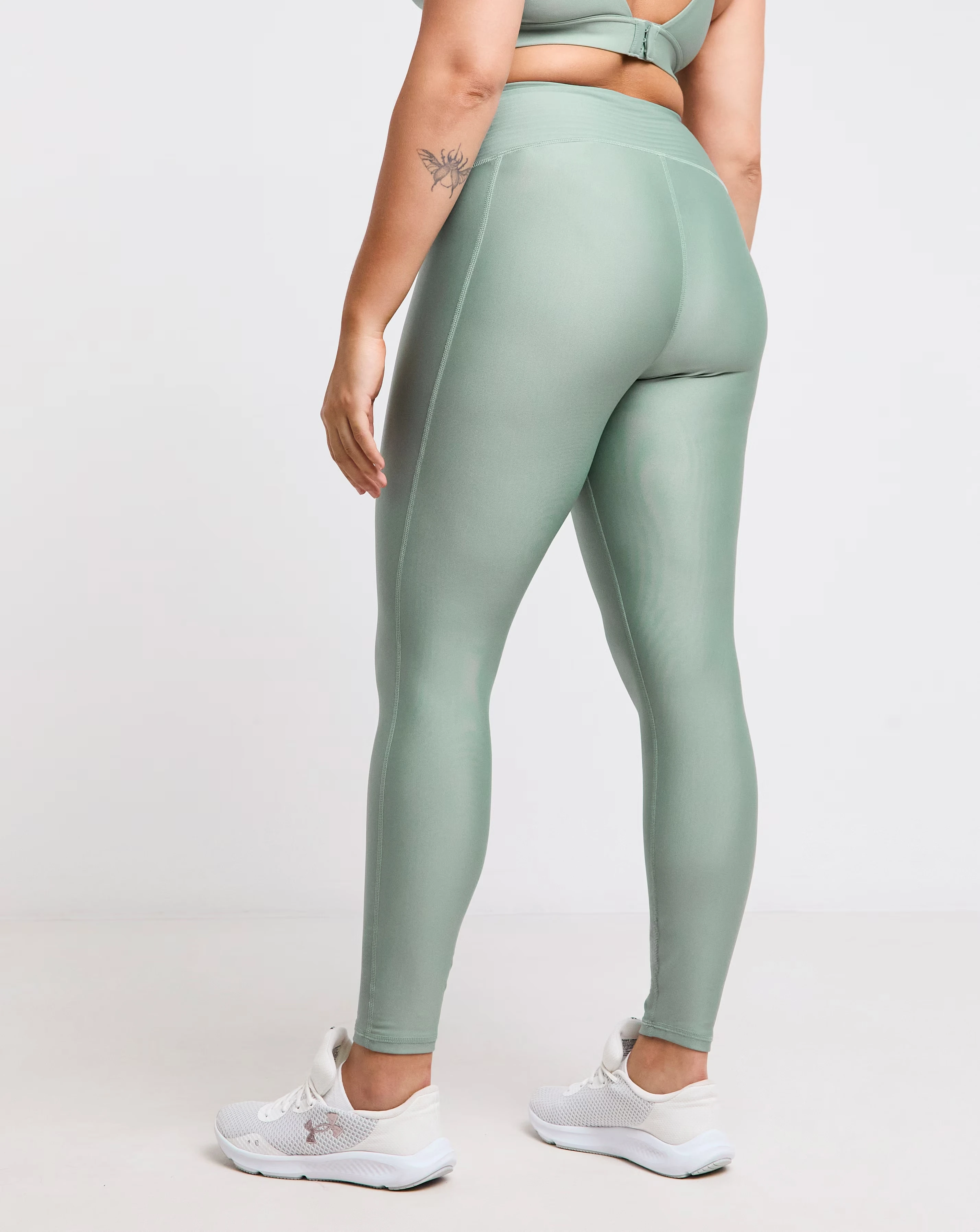 133928-under-armour-tech-hirise-leggings-1.jpg