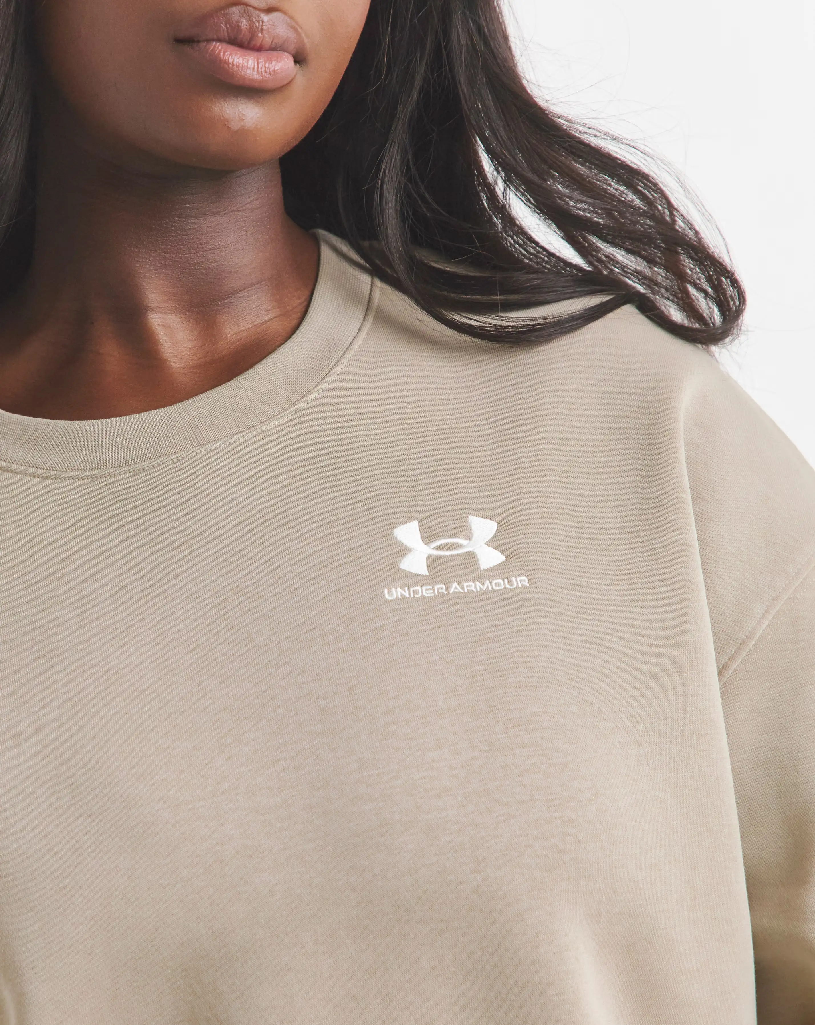 133947-under-armour-icon-fleece-oversized-crew-1.webp