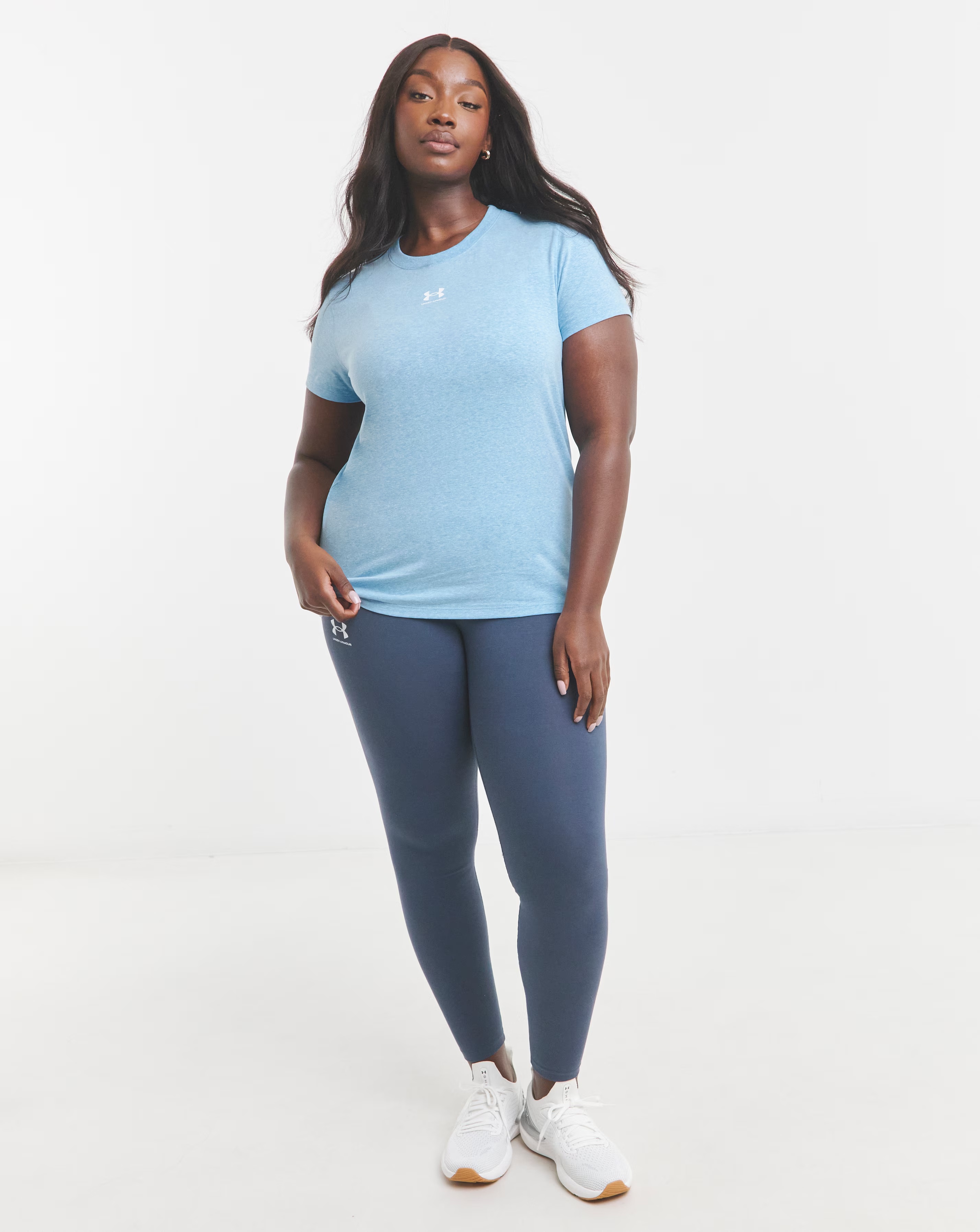 134040-under-armour-rival-core-short-sleeve-t-shirt-1.webp