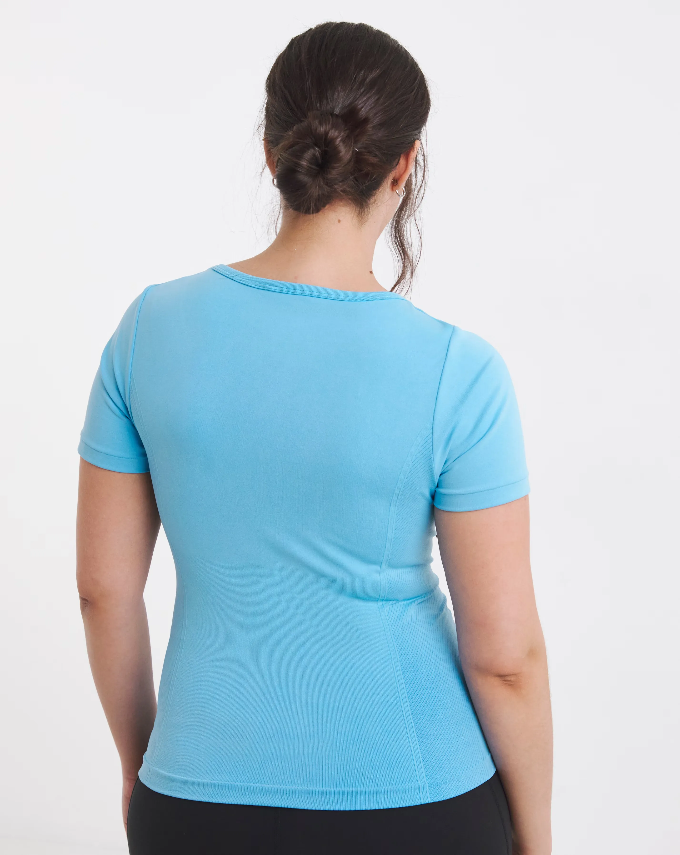 134085-under-armour-vanish-seamless-washed-ss-top-1.jpg