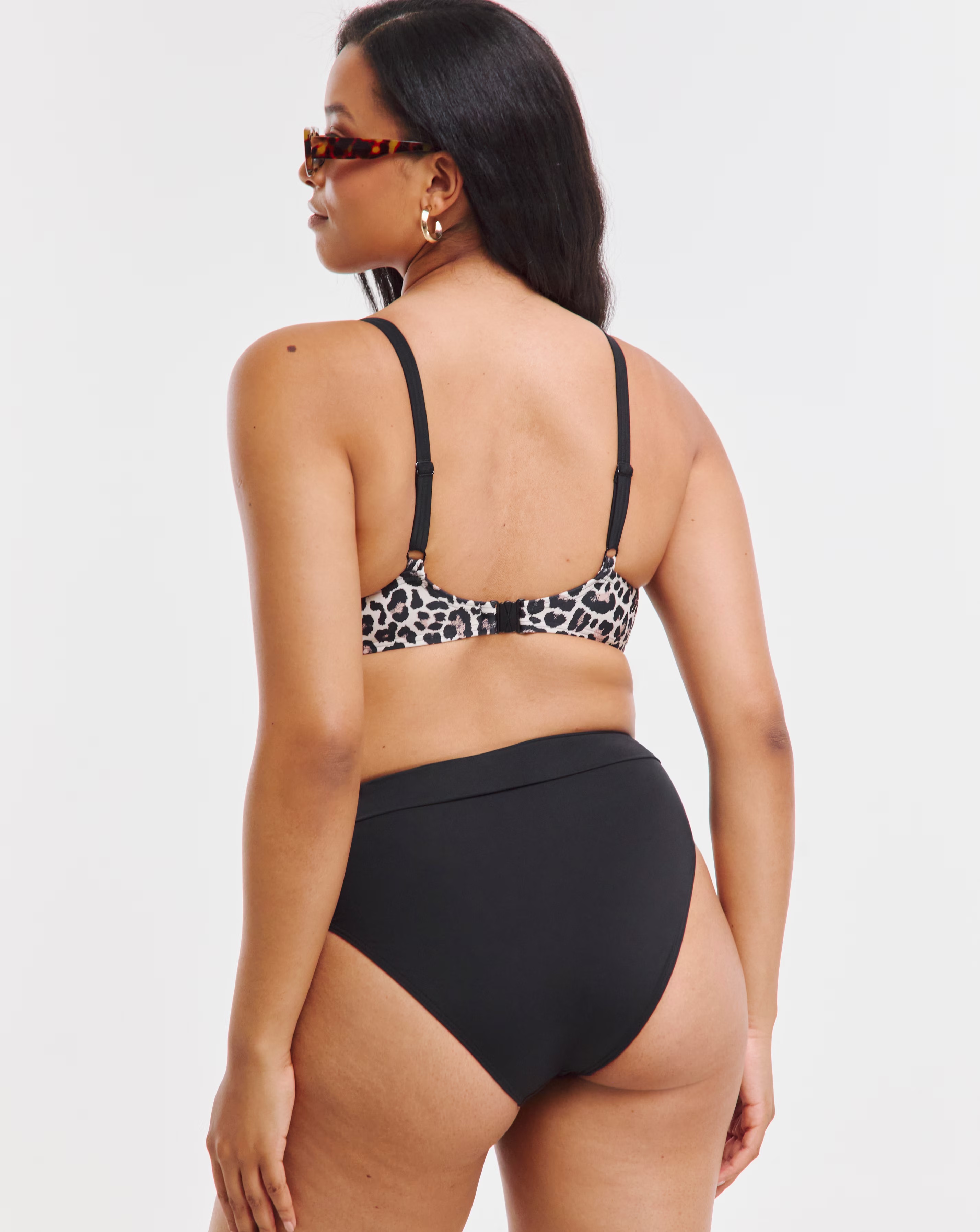 134825-figleaves-tailor-underwired-bikini-top-1.webp